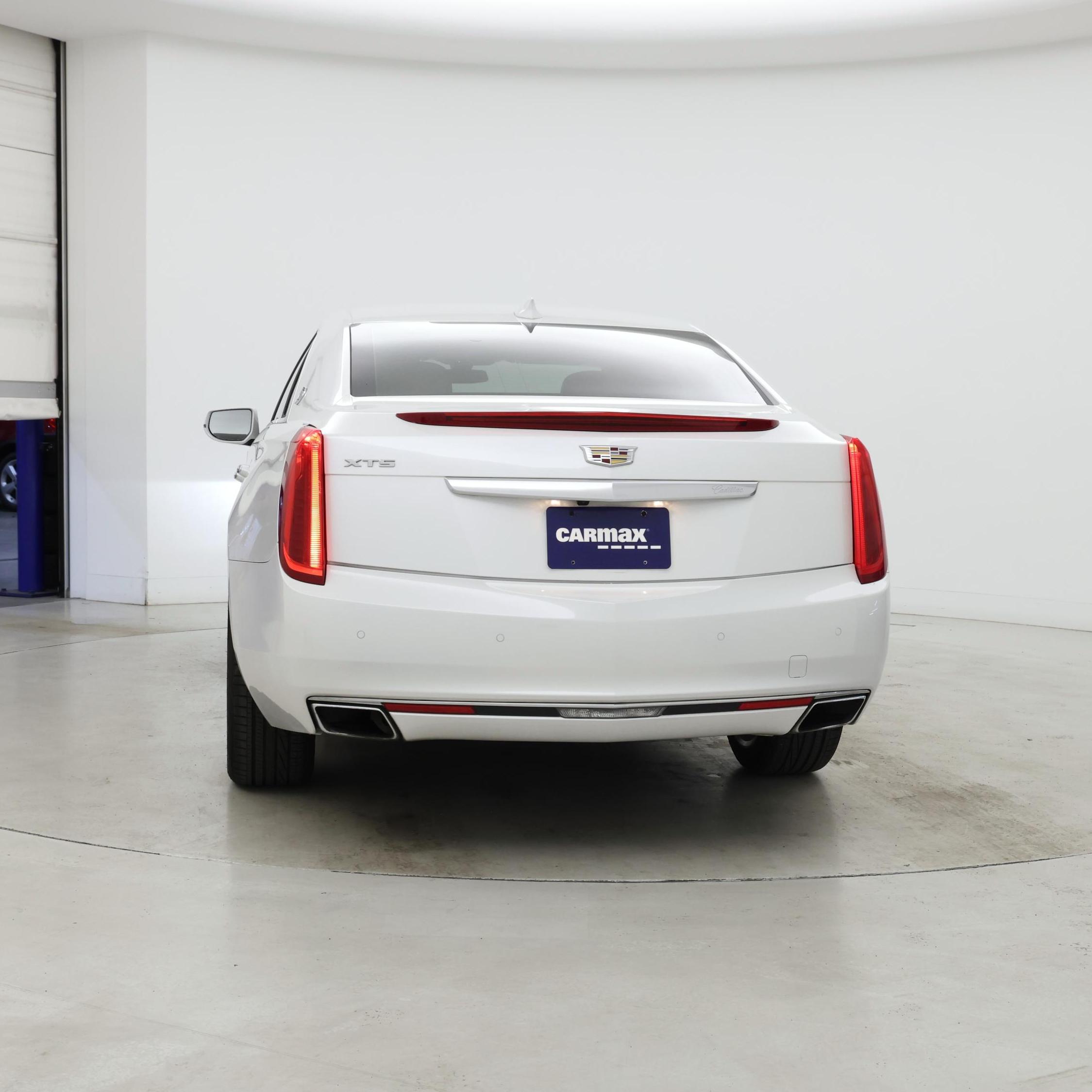 Thumbnail: 2016 Cadillac XTS - 6