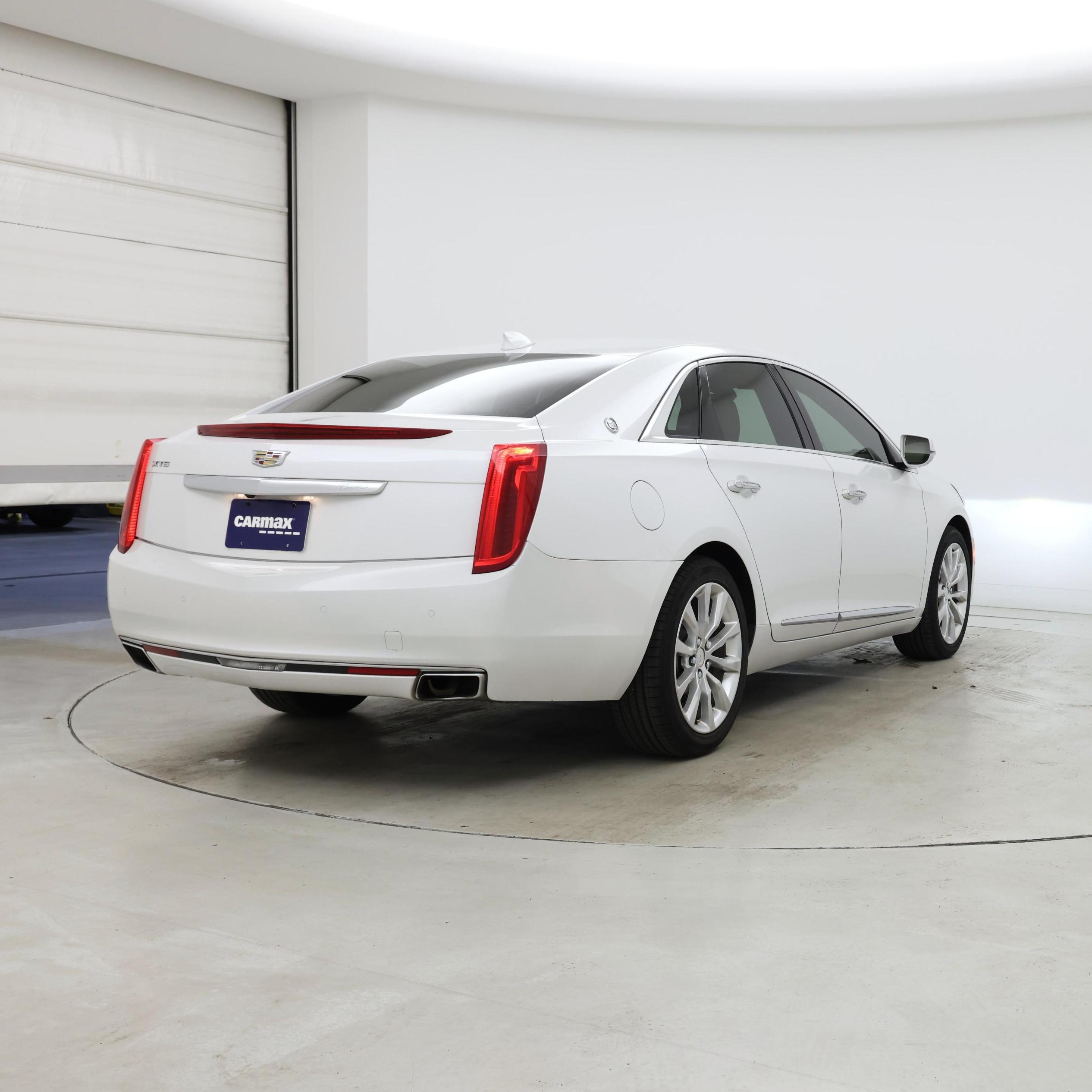 Thumbnail: 2016 Cadillac XTS - 8