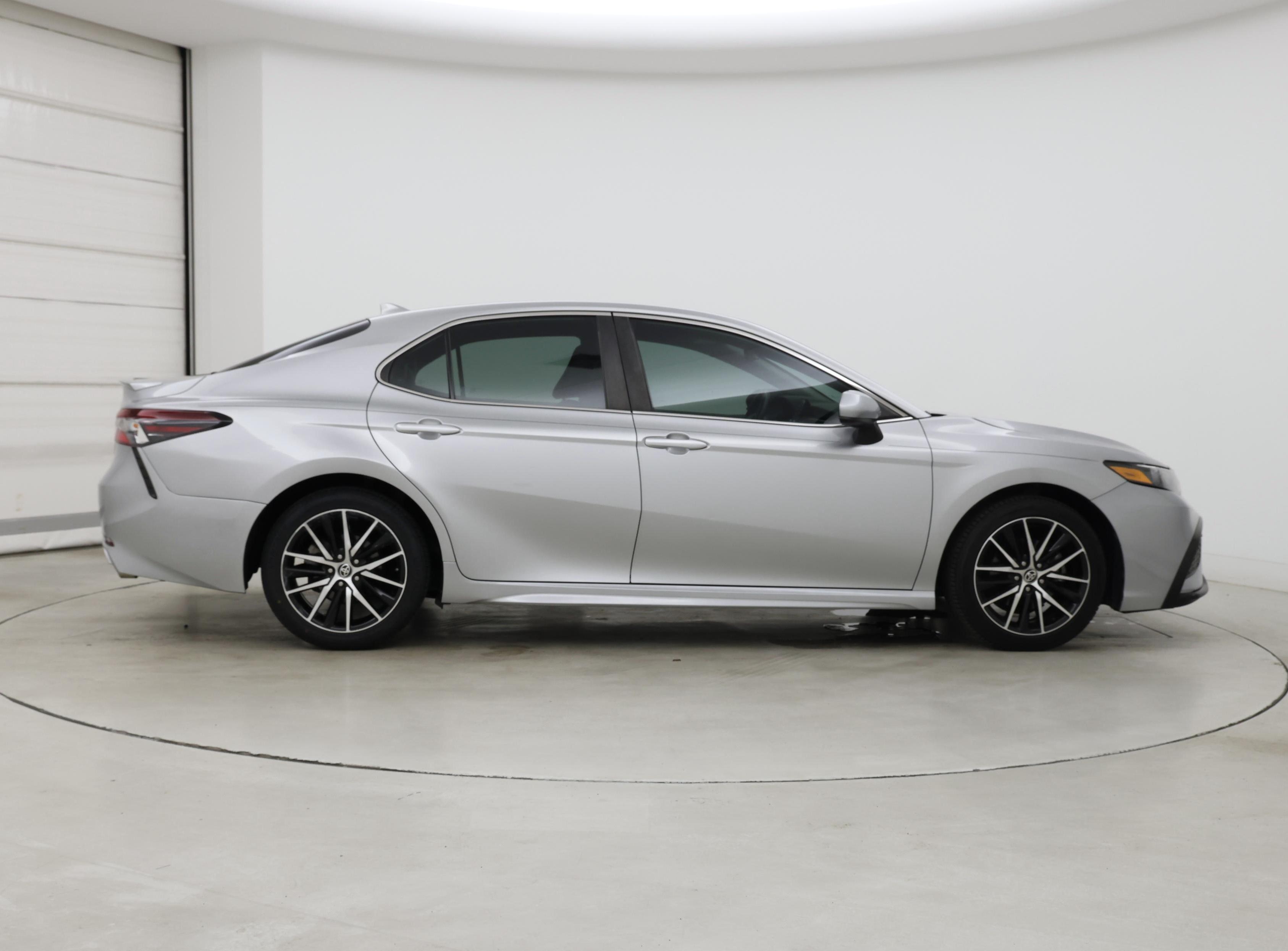 Thumbnail: 2021 Toyota Camry - 7
