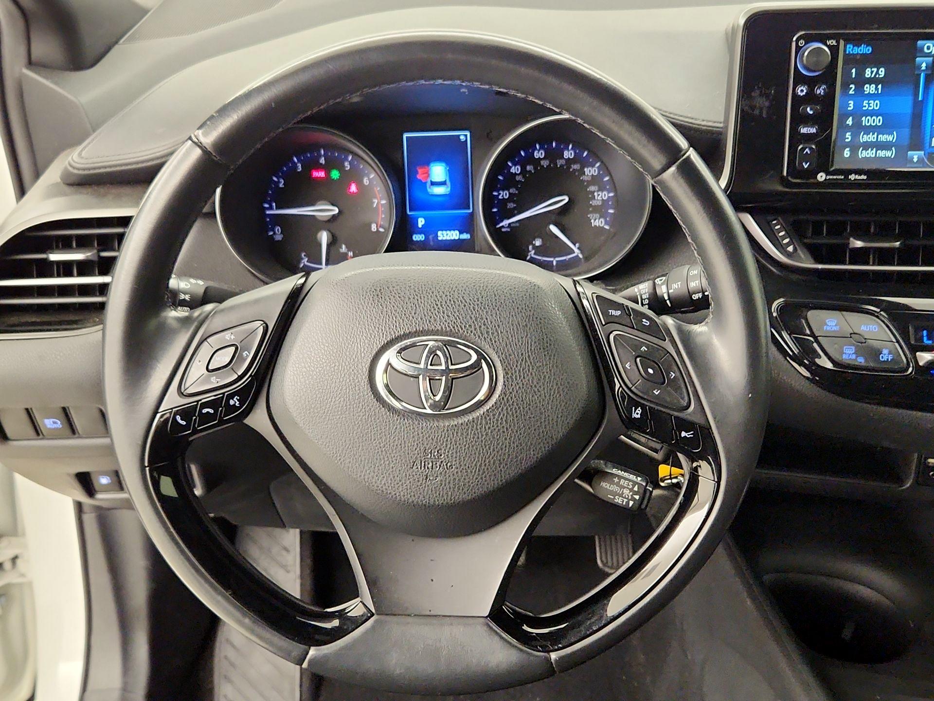 Thumbnail: 2018 Toyota C-HR - 10