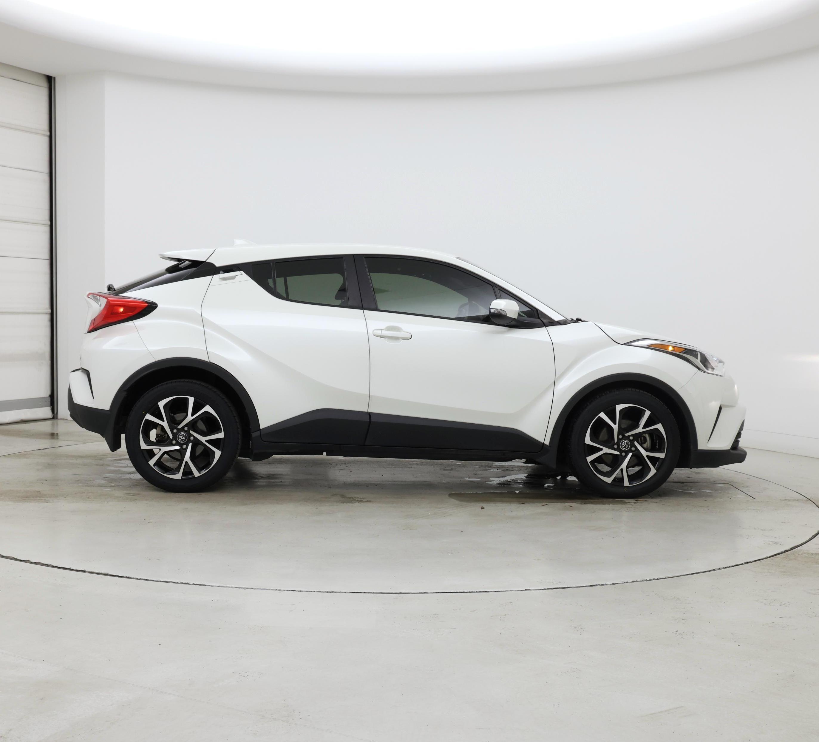 Thumbnail: 2018 Toyota C-HR - 7