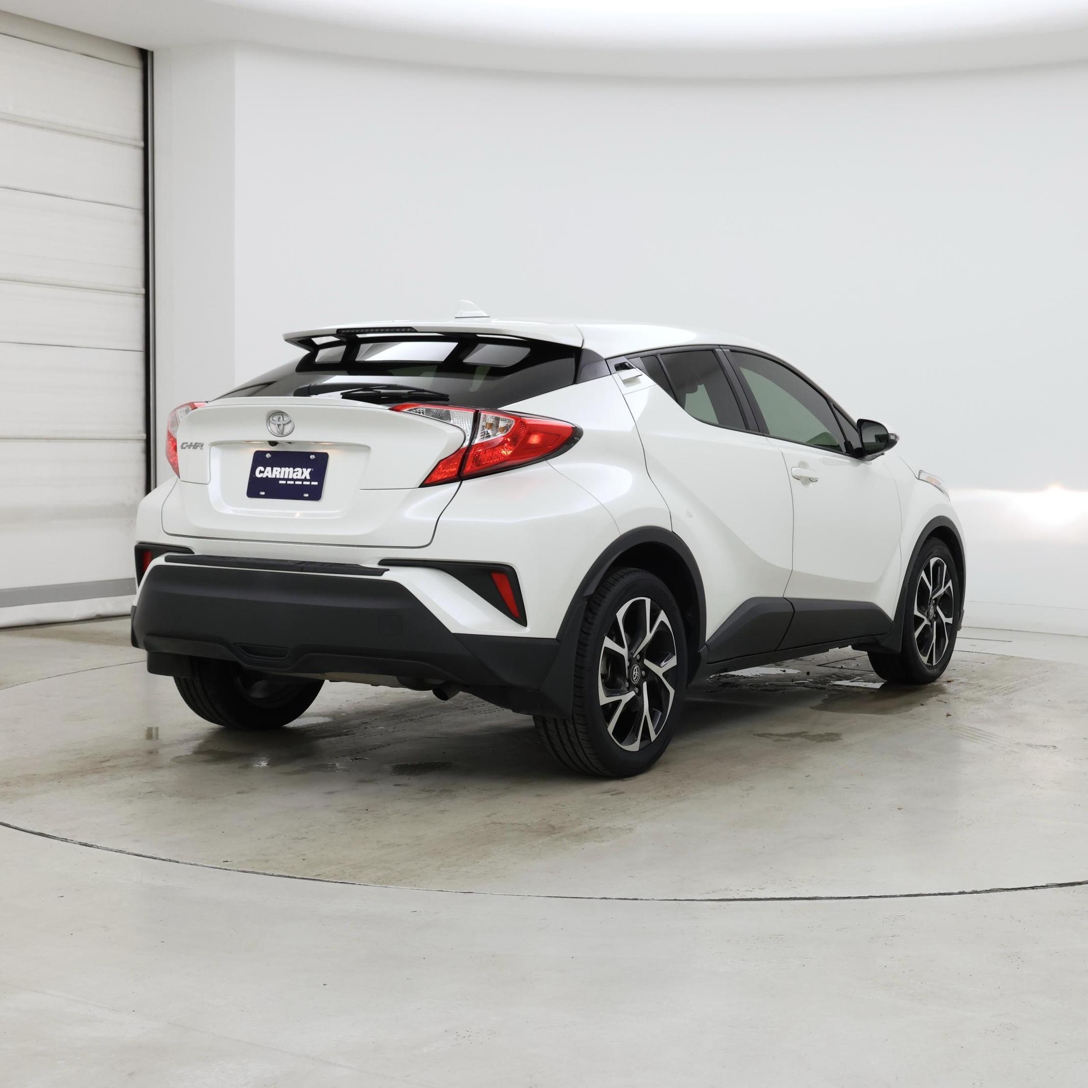 Thumbnail: 2018 Toyota C-HR - 8