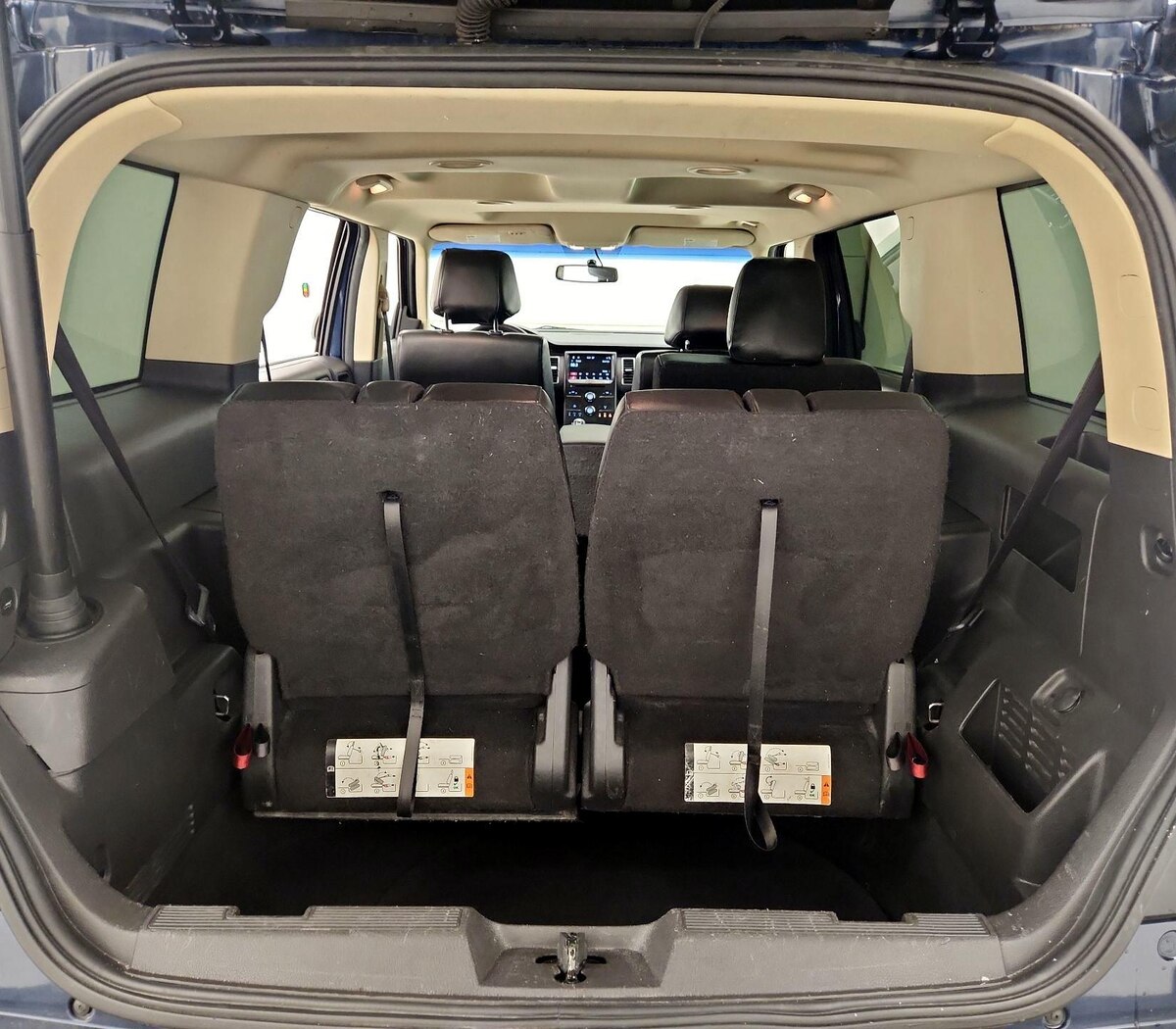 Trunk/Cargo (Seats Up)