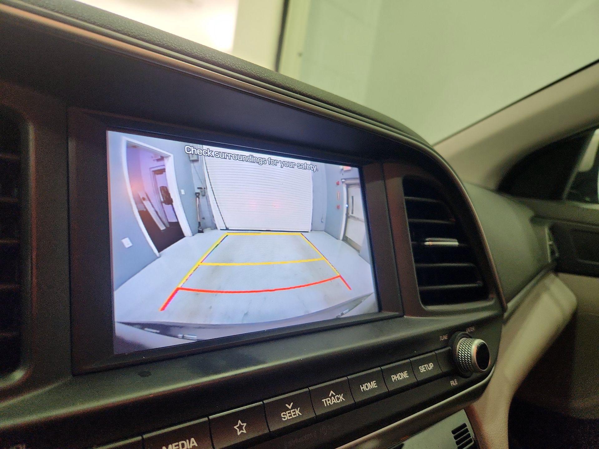 Thumbnail: 2020 Hyundai Elantra - 14
