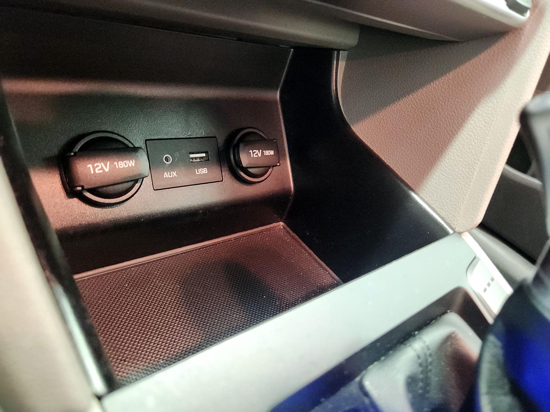 Thumbnail: 2020 Hyundai Elantra - 18