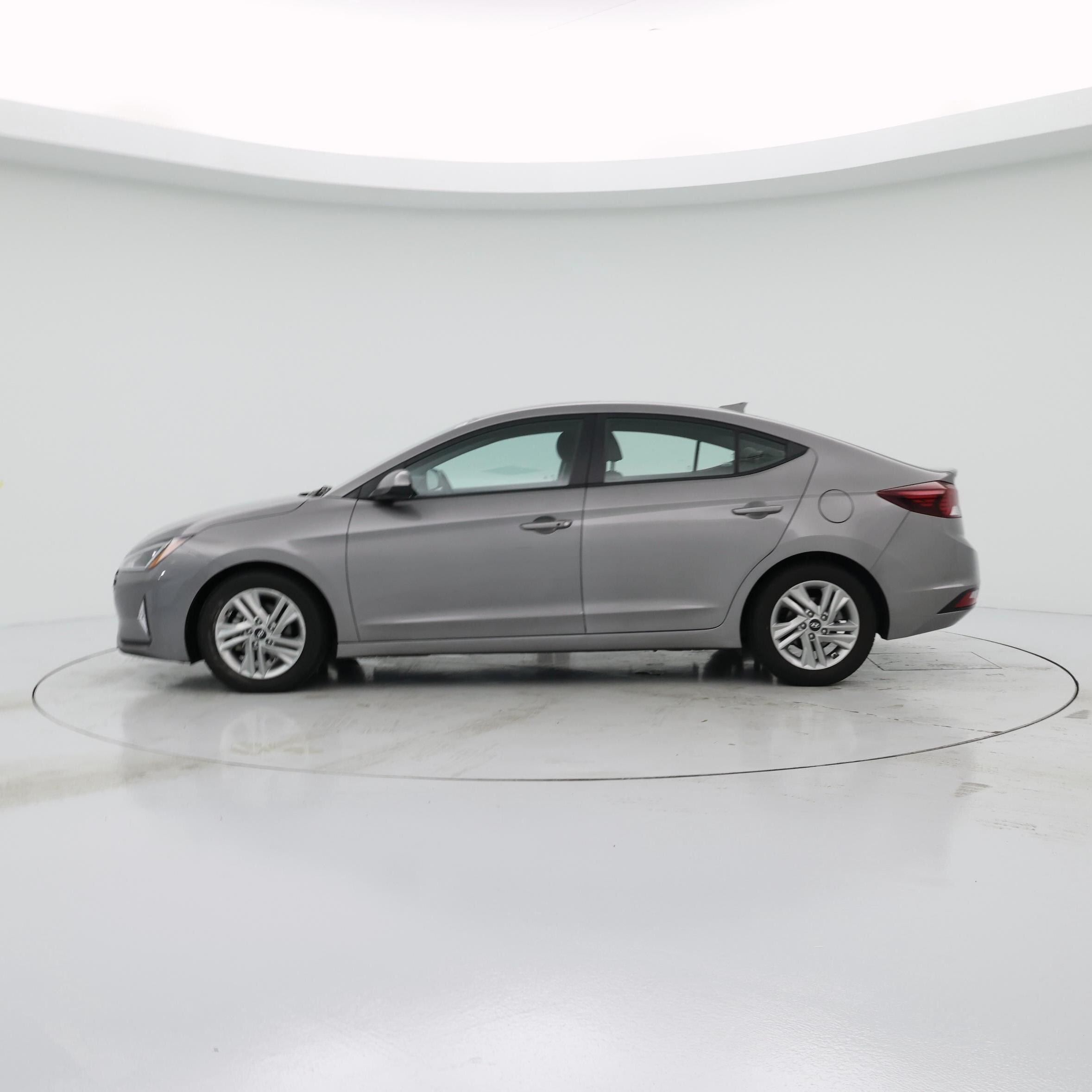 Thumbnail: 2020 Hyundai Elantra - 3