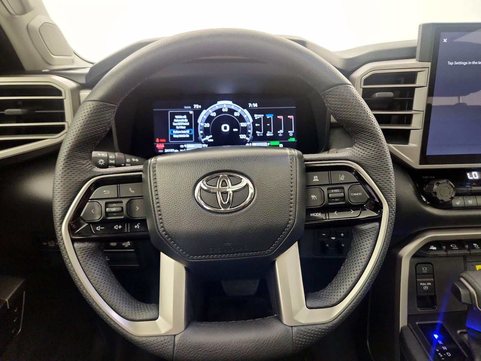 2023 Toyota Tundra Limited - Photo 9