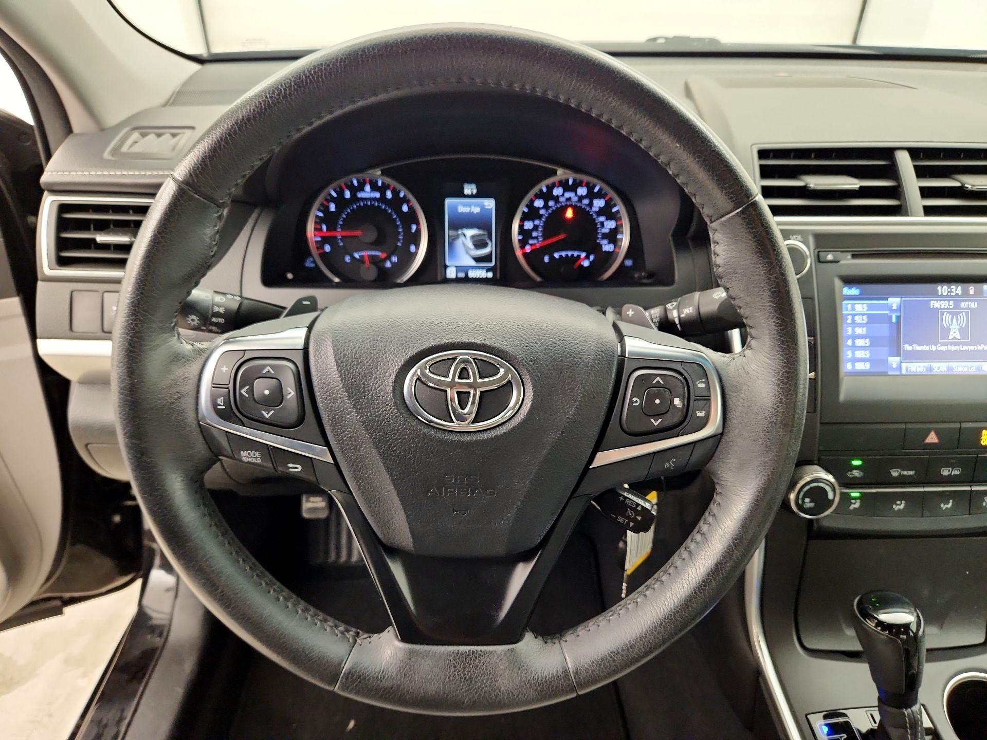 Thumbnail: 2015 Toyota Camry - 10