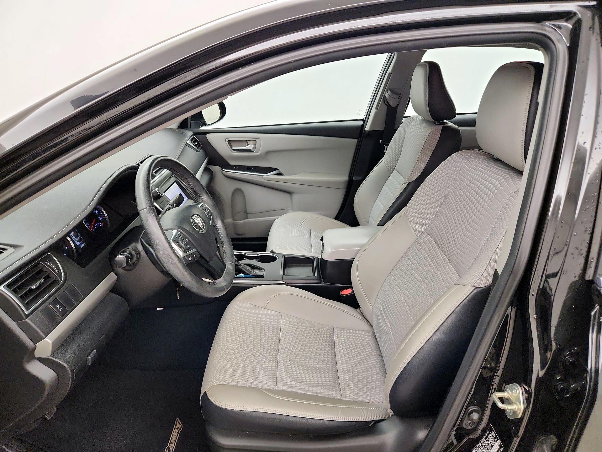 Thumbnail: 2015 Toyota Camry - 11