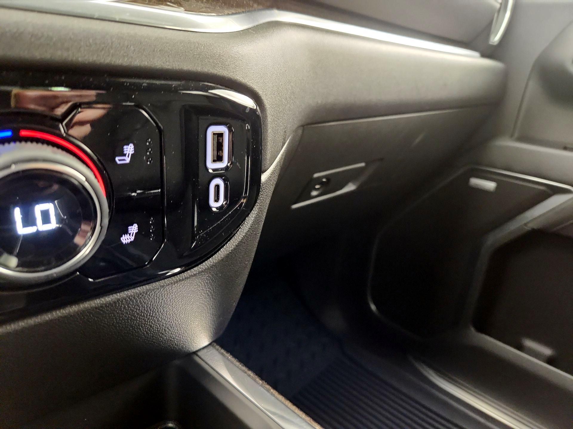 Thumbnail: 2025 Chevrolet Silverado 1500 - 16