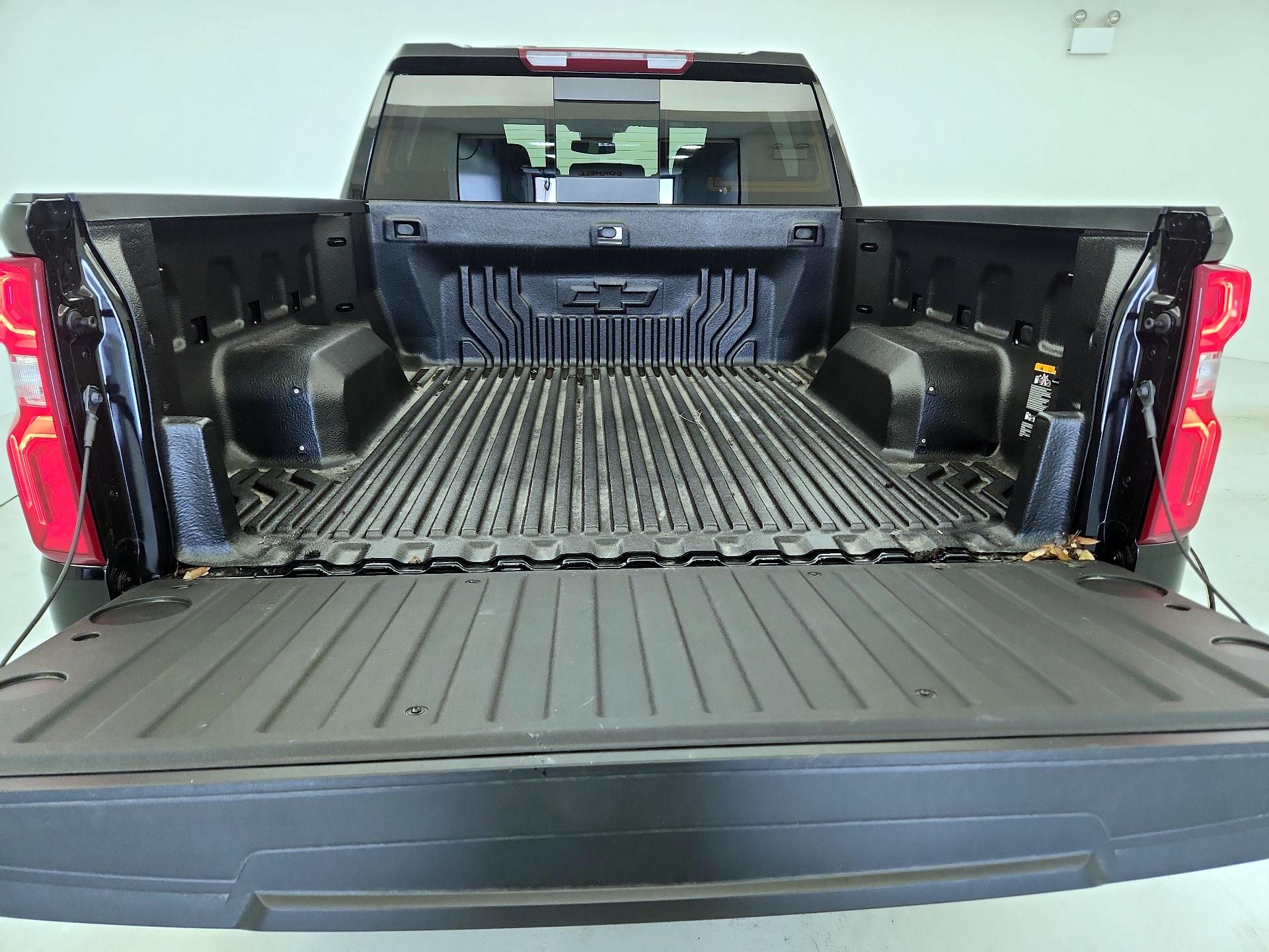 Thumbnail: 2025 Chevrolet Silverado 1500 - 18