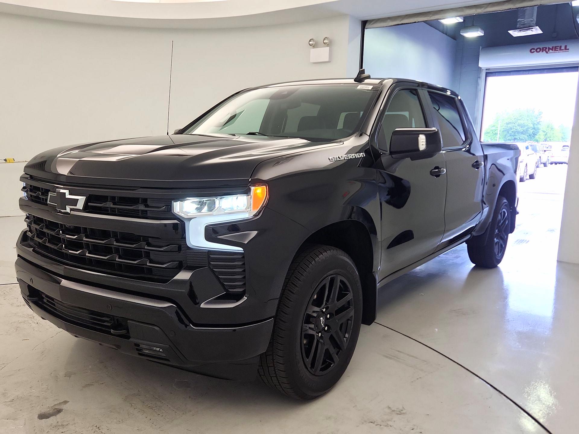 Thumbnail: 2025 Chevrolet Silverado 1500 - 3