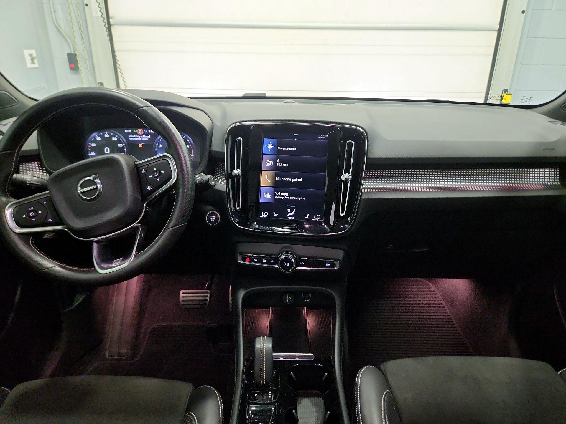 Thumbnail: 2020 Volvo XC40 - 9
