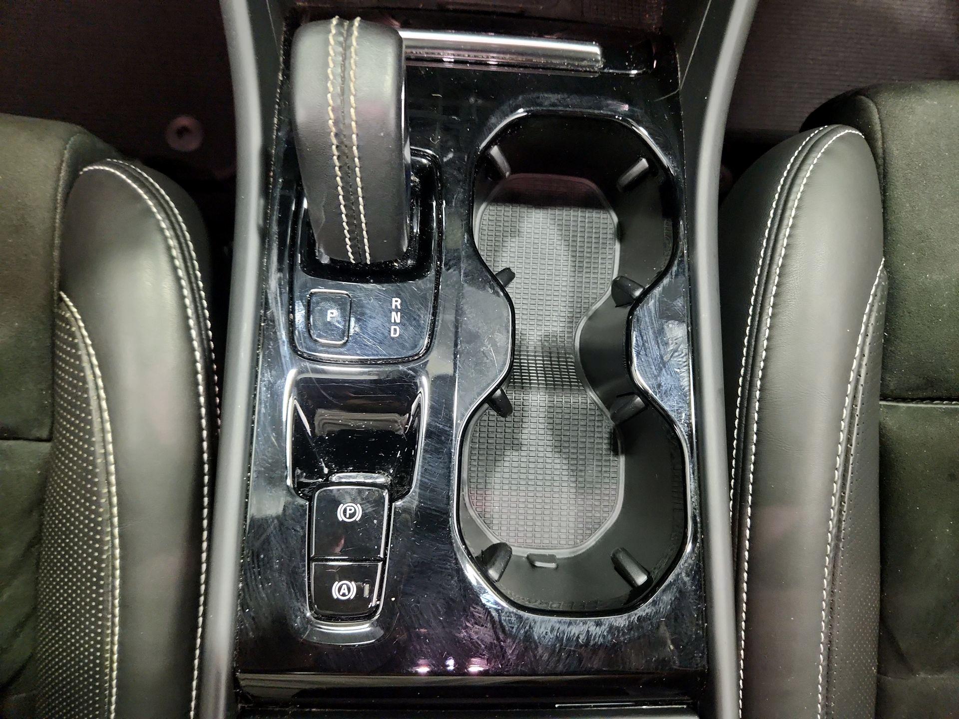 Thumbnail: 2020 Volvo XC40 - 17