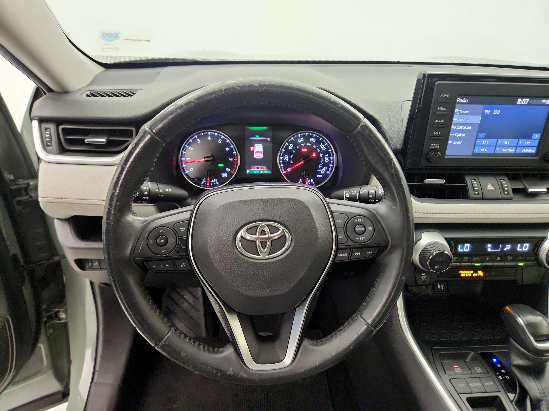 Thumbnail: 2019 Toyota RAV4 - 10