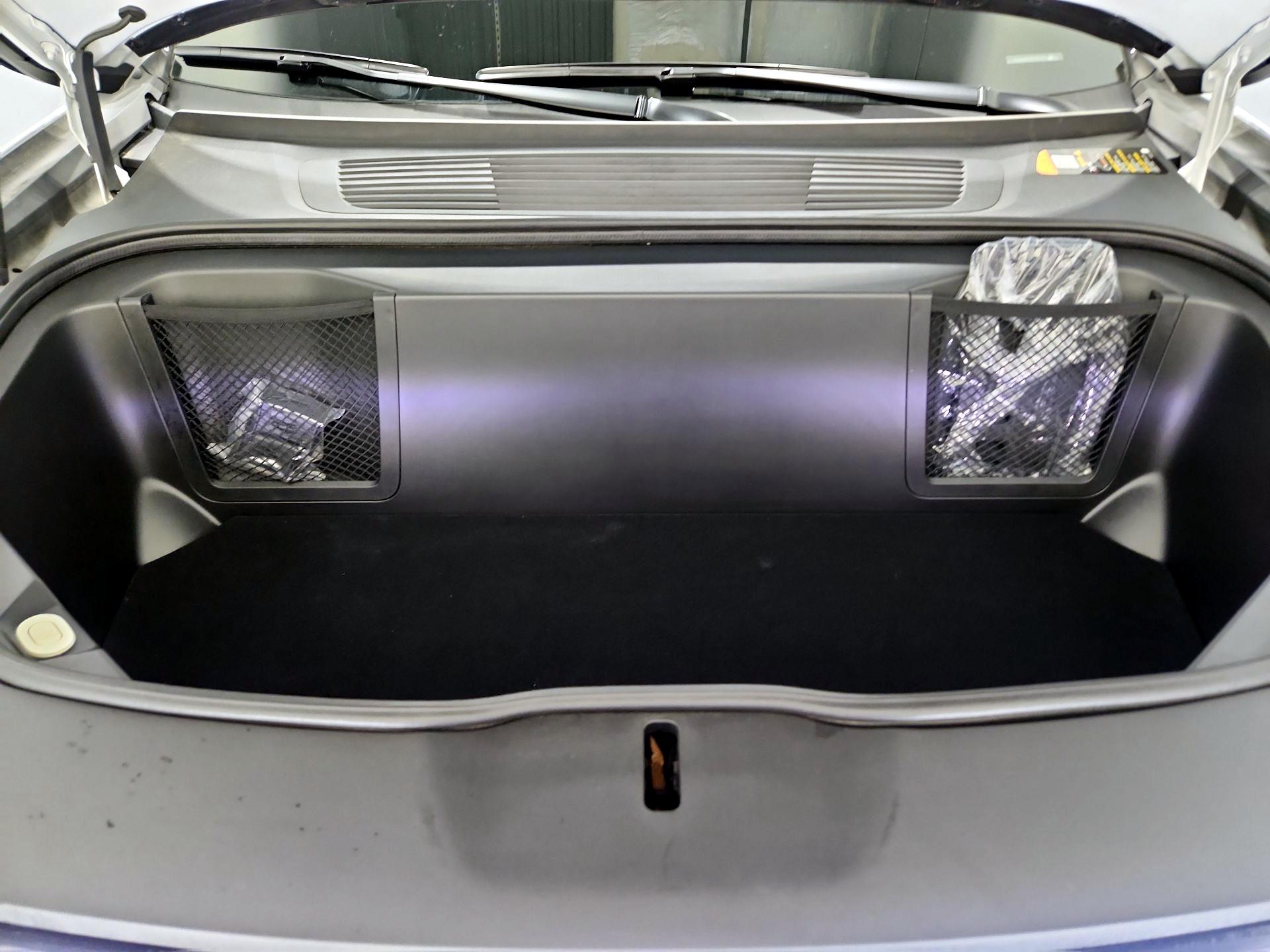Thumbnail: 2025 Rivian R1S - 20