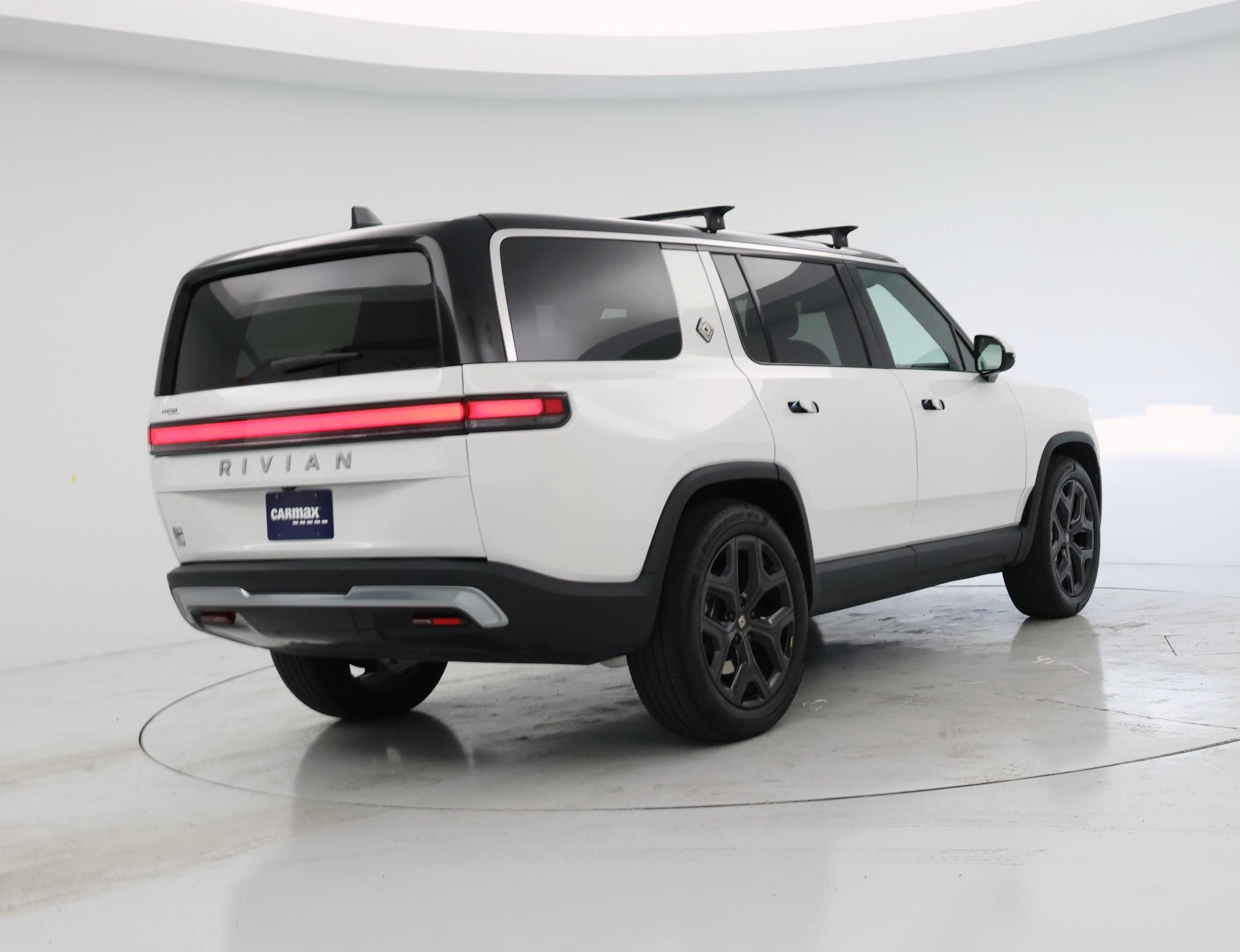 Thumbnail: 2025 Rivian R1S - 8