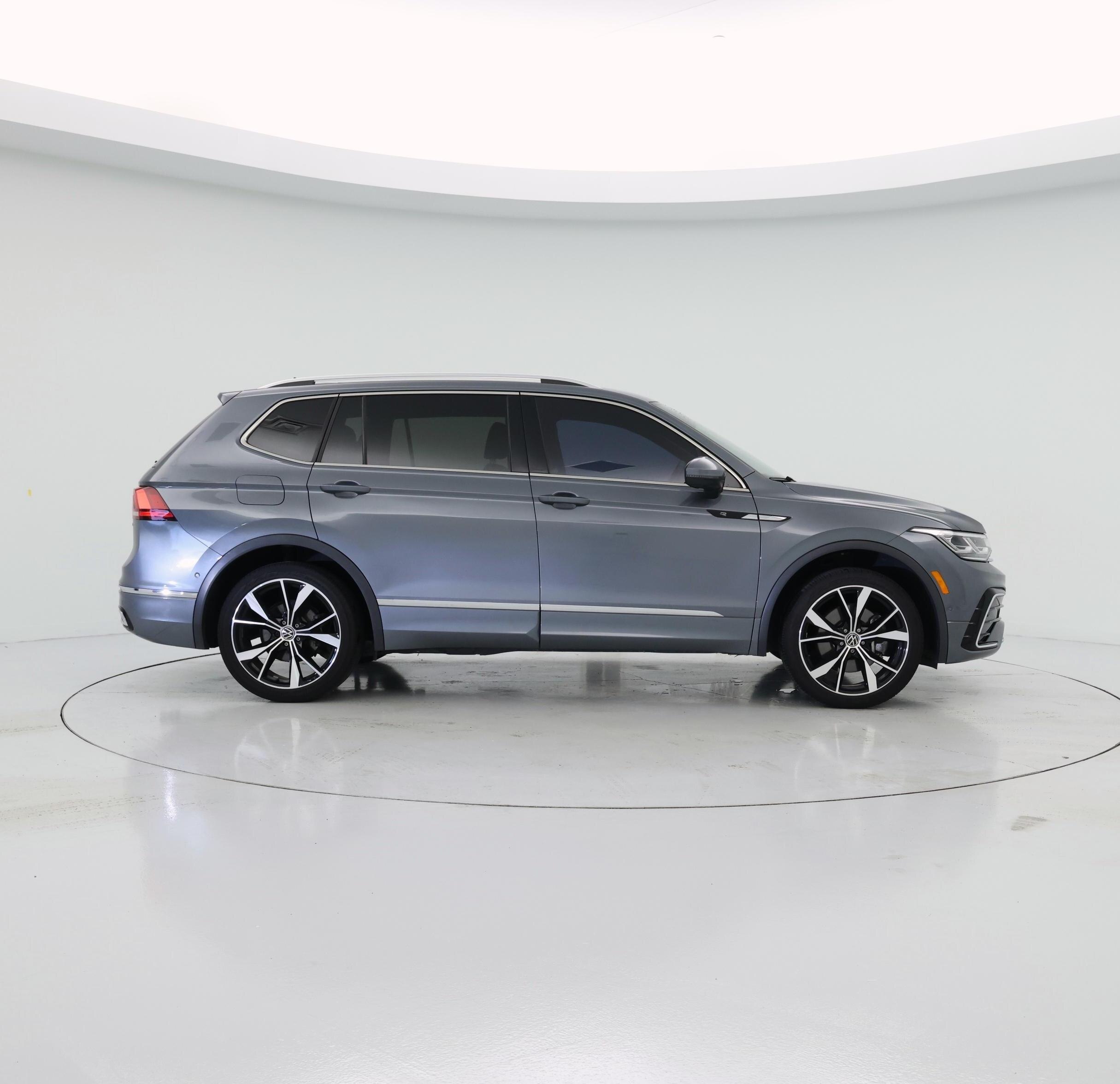 Thumbnail: 2022 Volkswagen Tiguan - 7