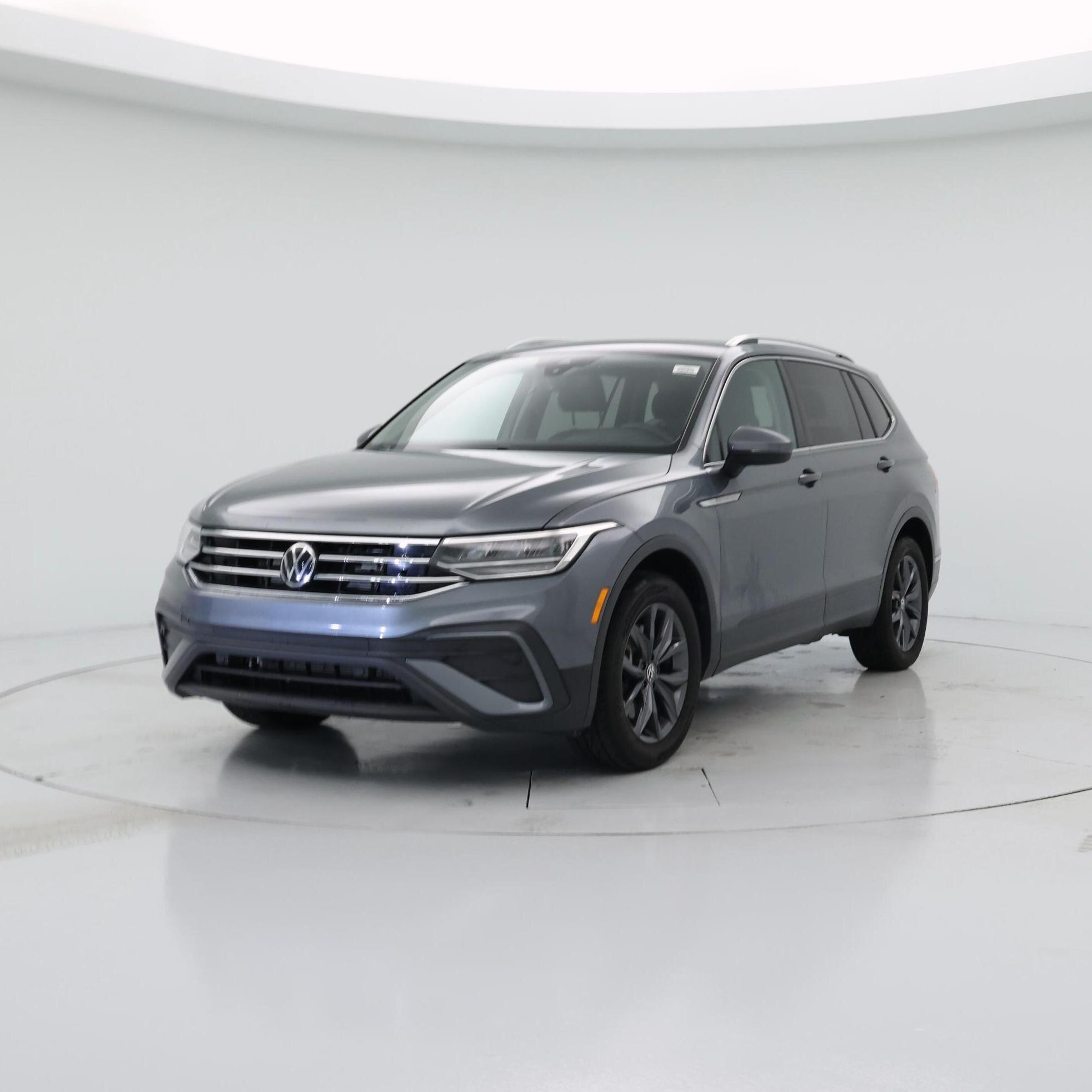 Thumbnail: 2022 Volkswagen Tiguan - 4