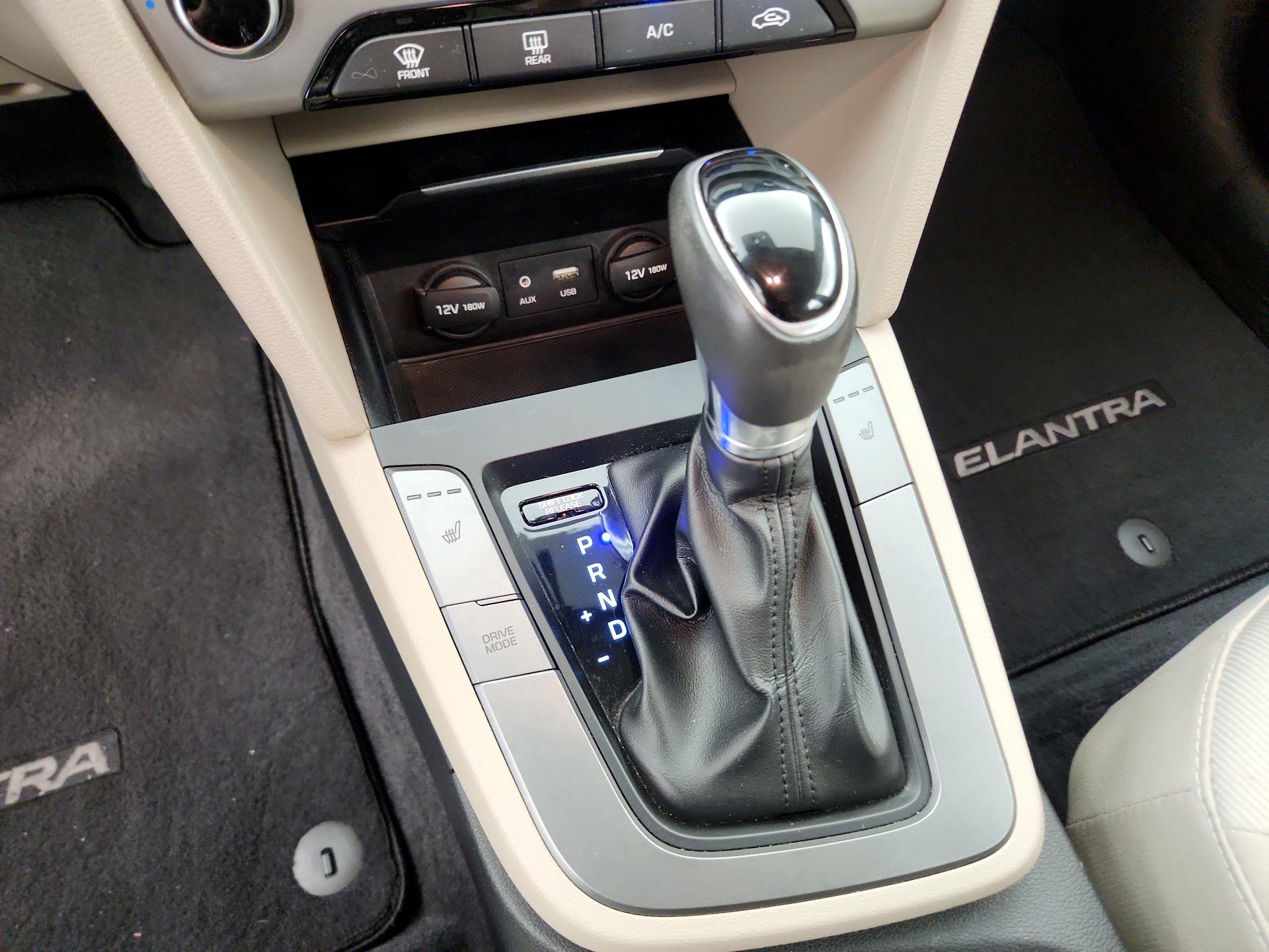 Thumbnail: 2017 Hyundai Elantra - 17