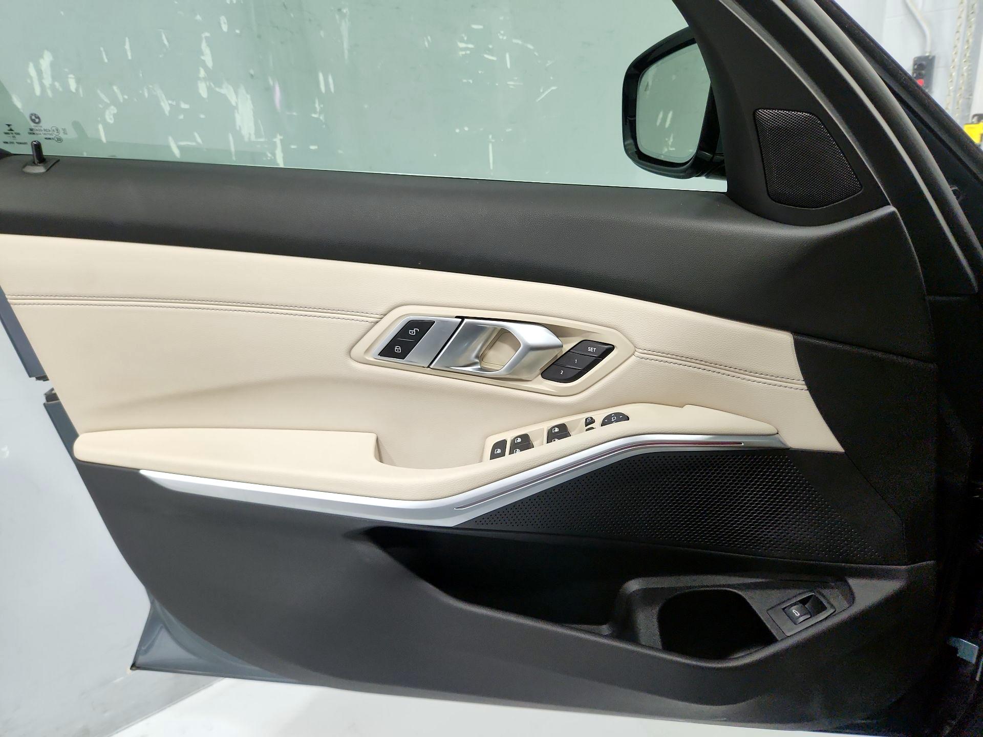Thumbnail: 2021 BMW 3 Series - 12