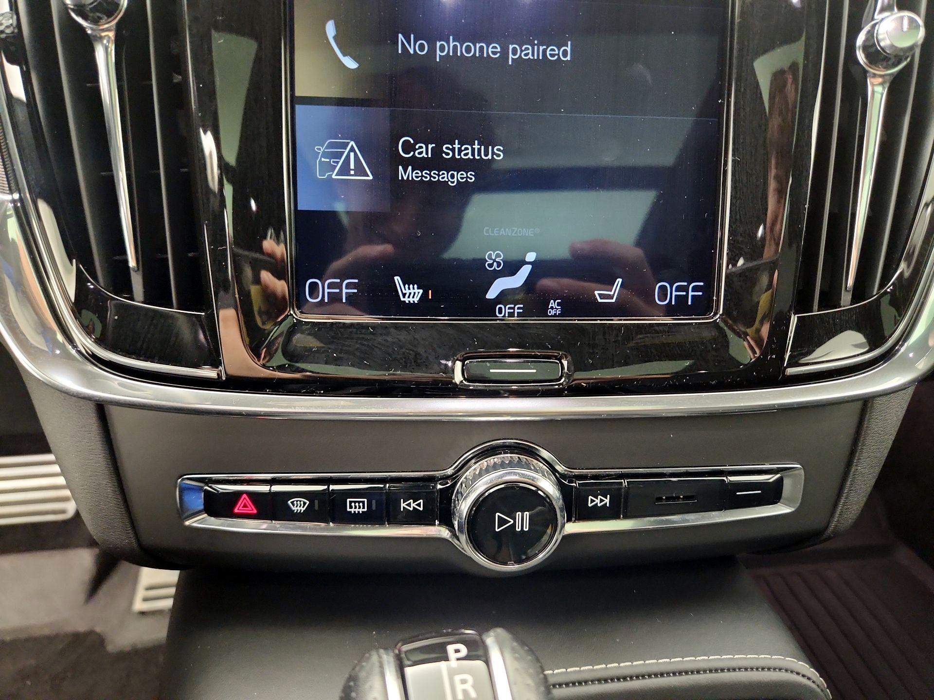 Thumbnail: 2019 Volvo V90 - 15