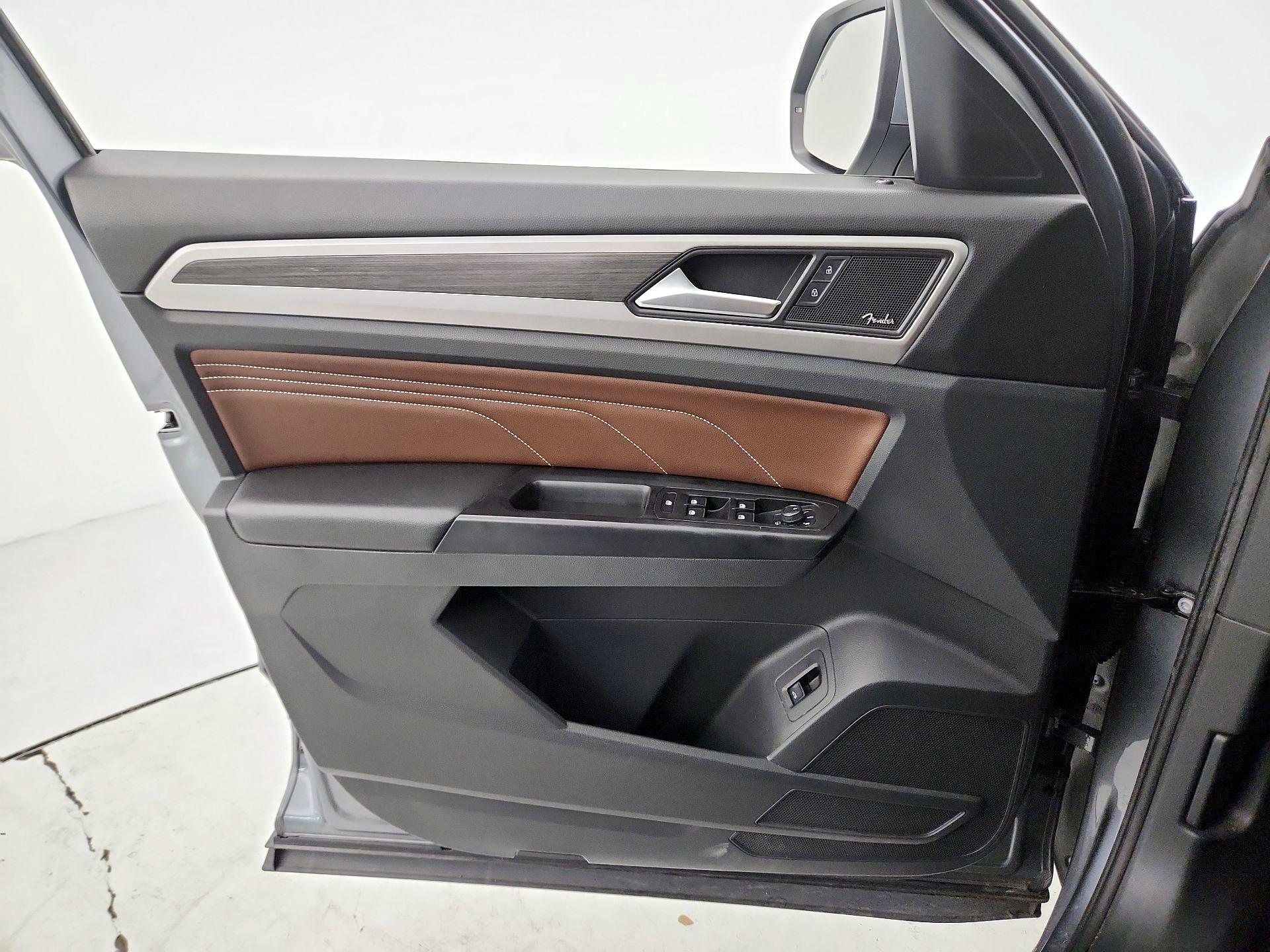 Thumbnail: 2021 Volkswagen Atlas - 12