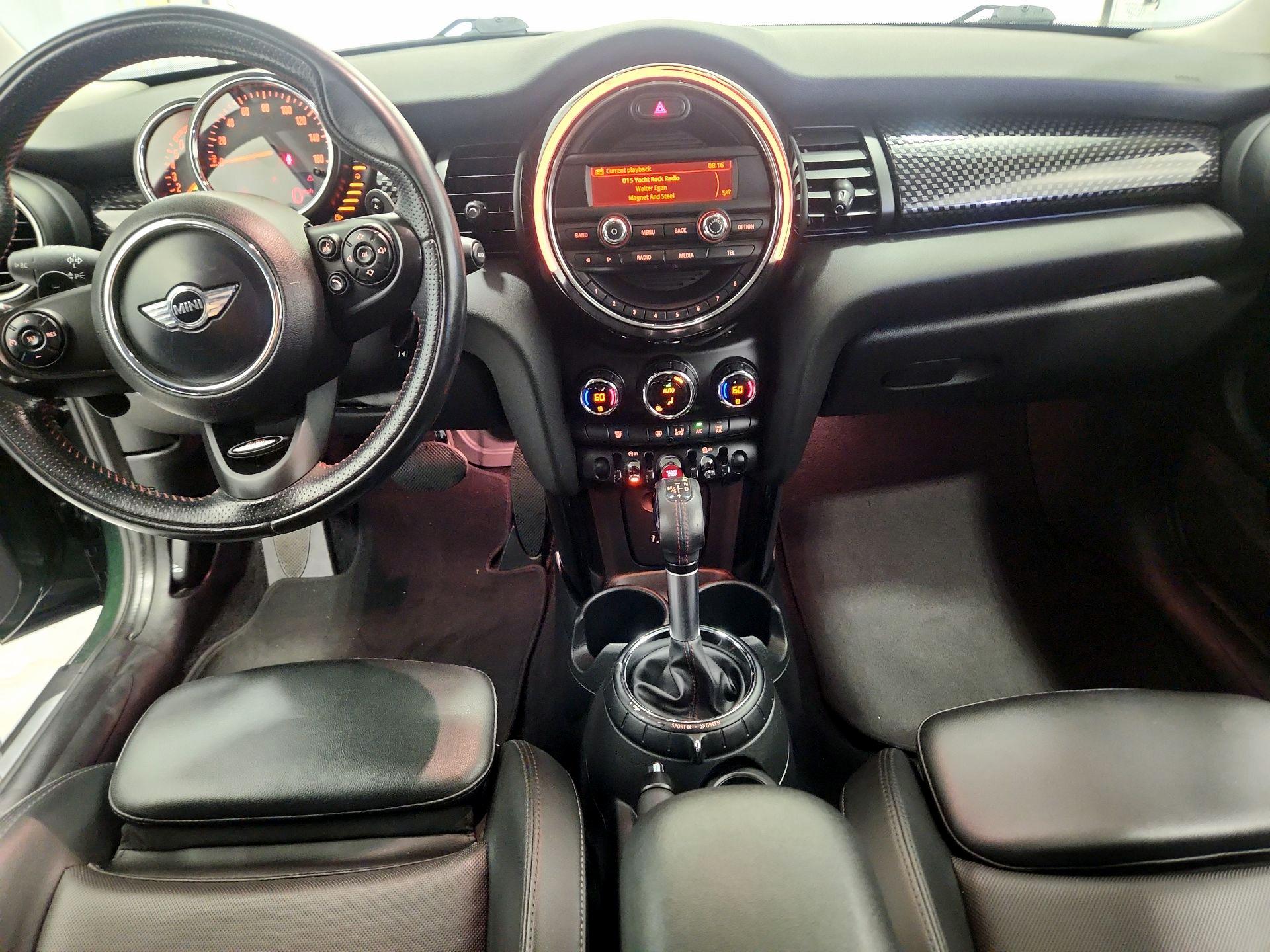 Thumbnail: 2015 MINI Cooper Hardtop - 9