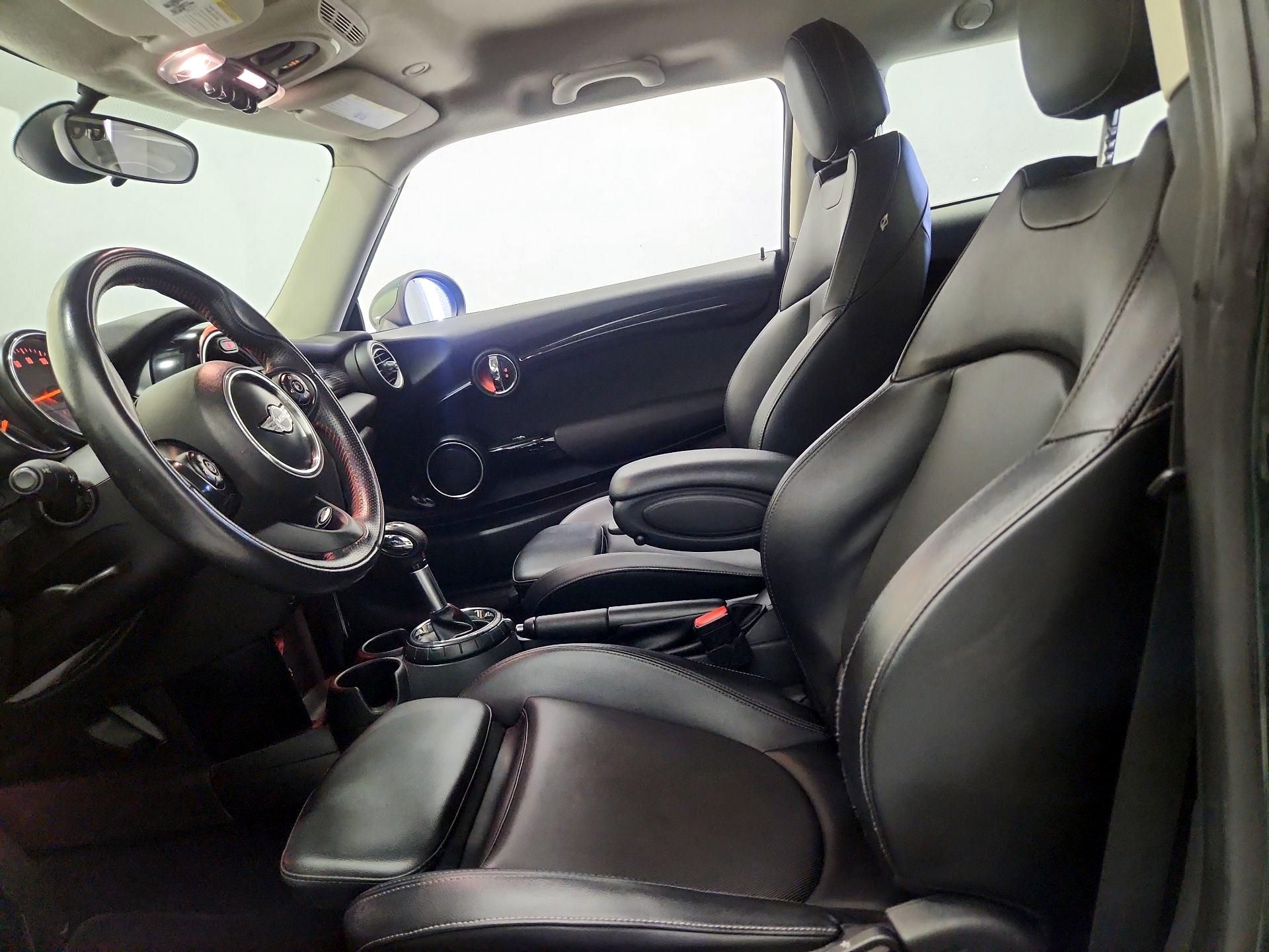 Thumbnail: 2015 MINI Cooper Hardtop - 11