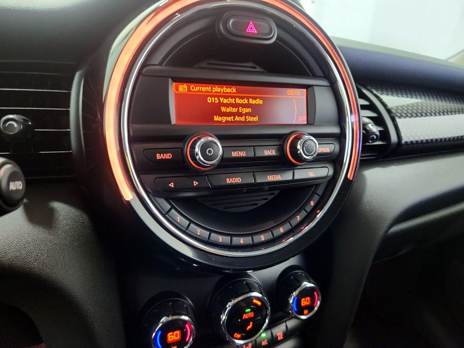 Thumbnail: 2015 MINI Cooper Hardtop - 14