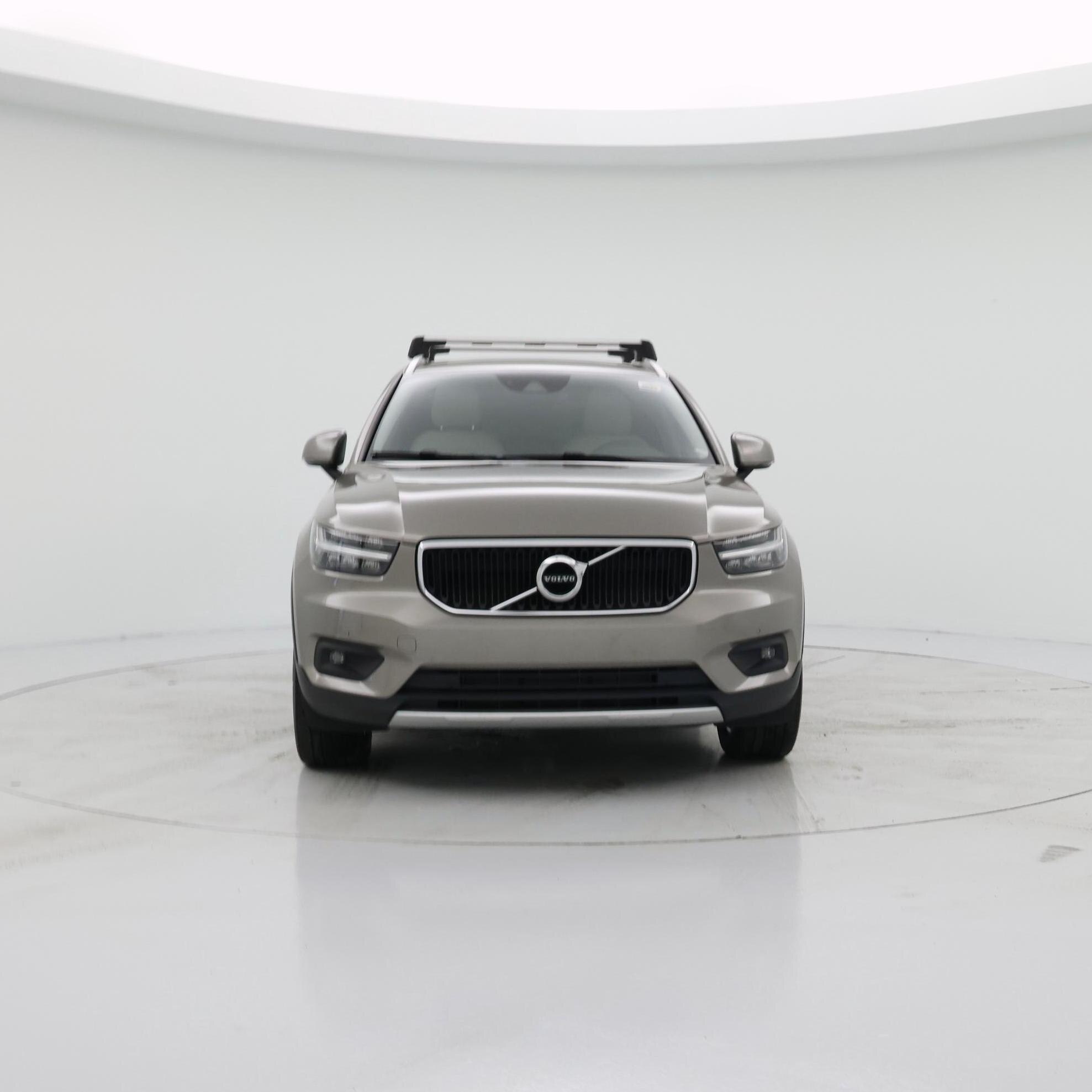 Thumbnail: 2022 Volvo XC40 - 5