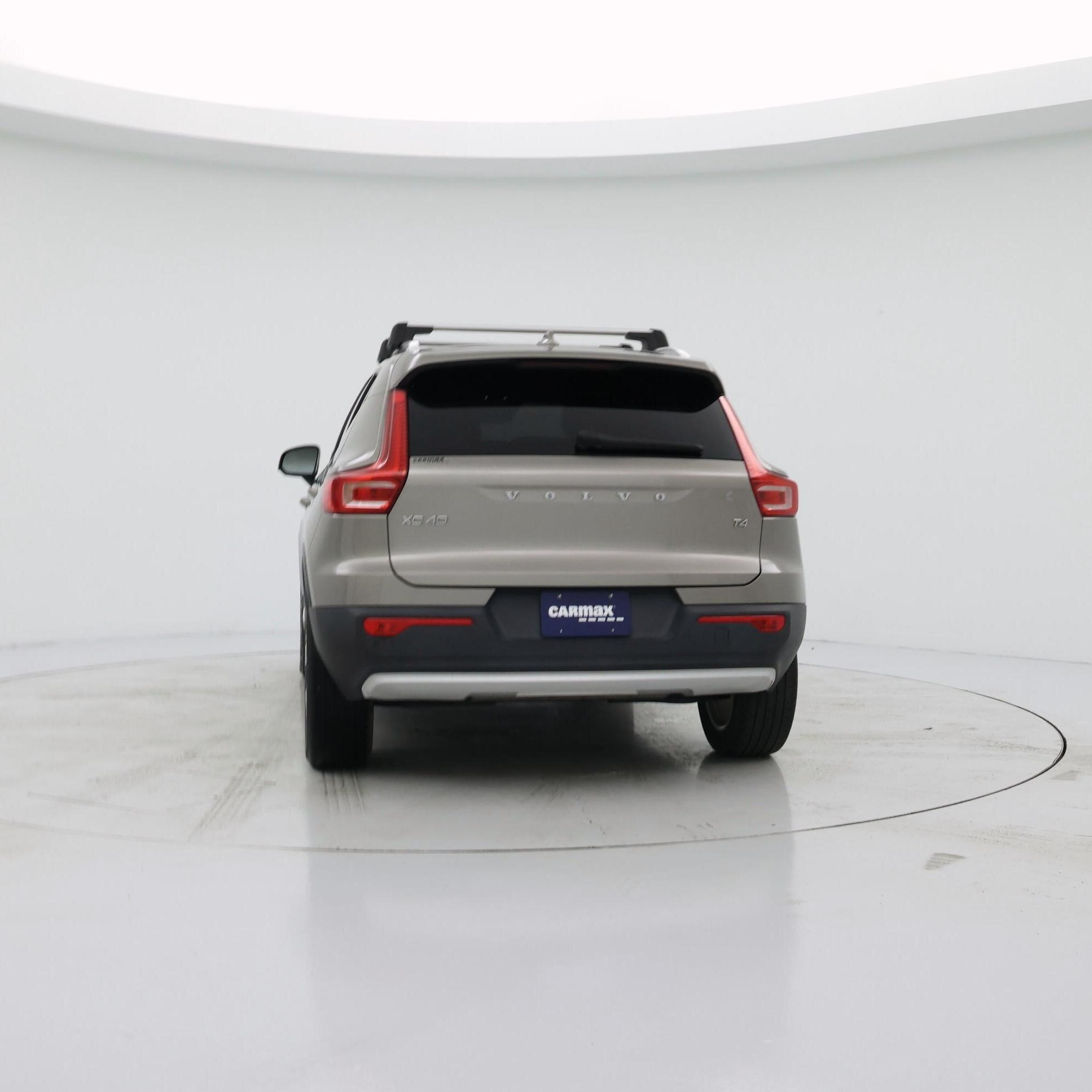 Thumbnail: 2022 Volvo XC40 - 6