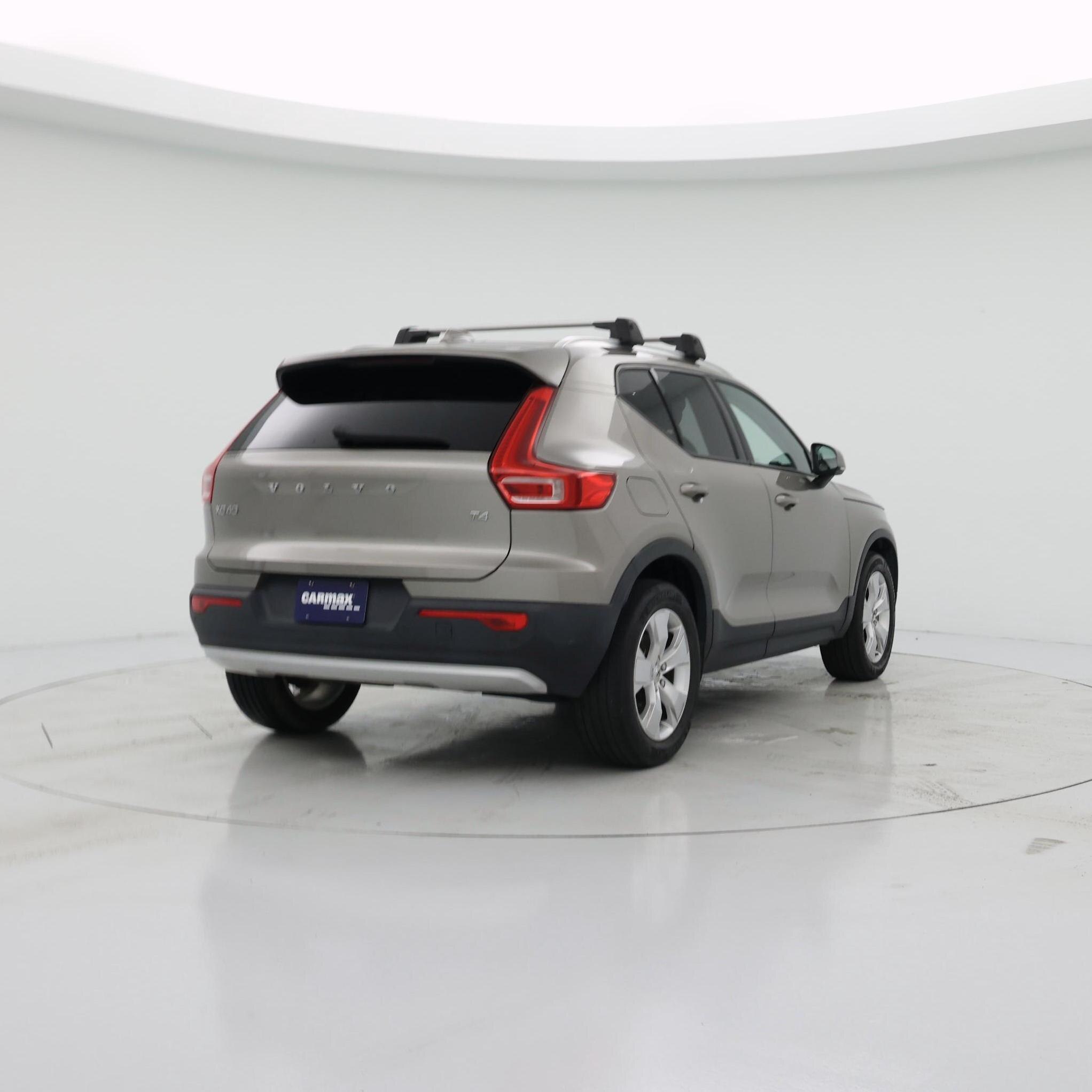 Thumbnail: 2022 Volvo XC40 - 8