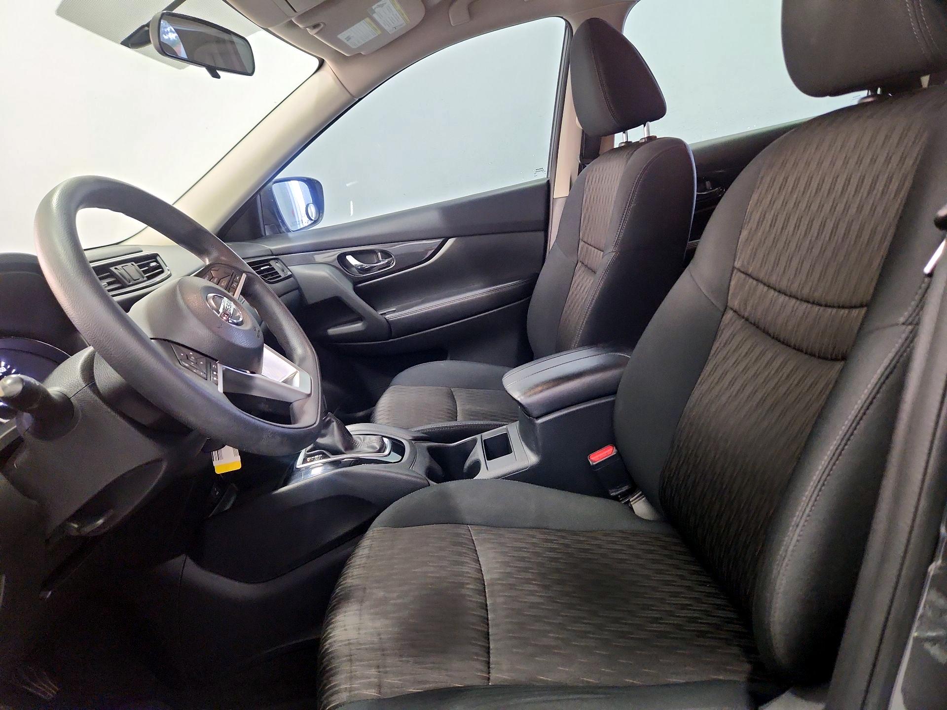 Thumbnail: 2017 Nissan Rogue - 11