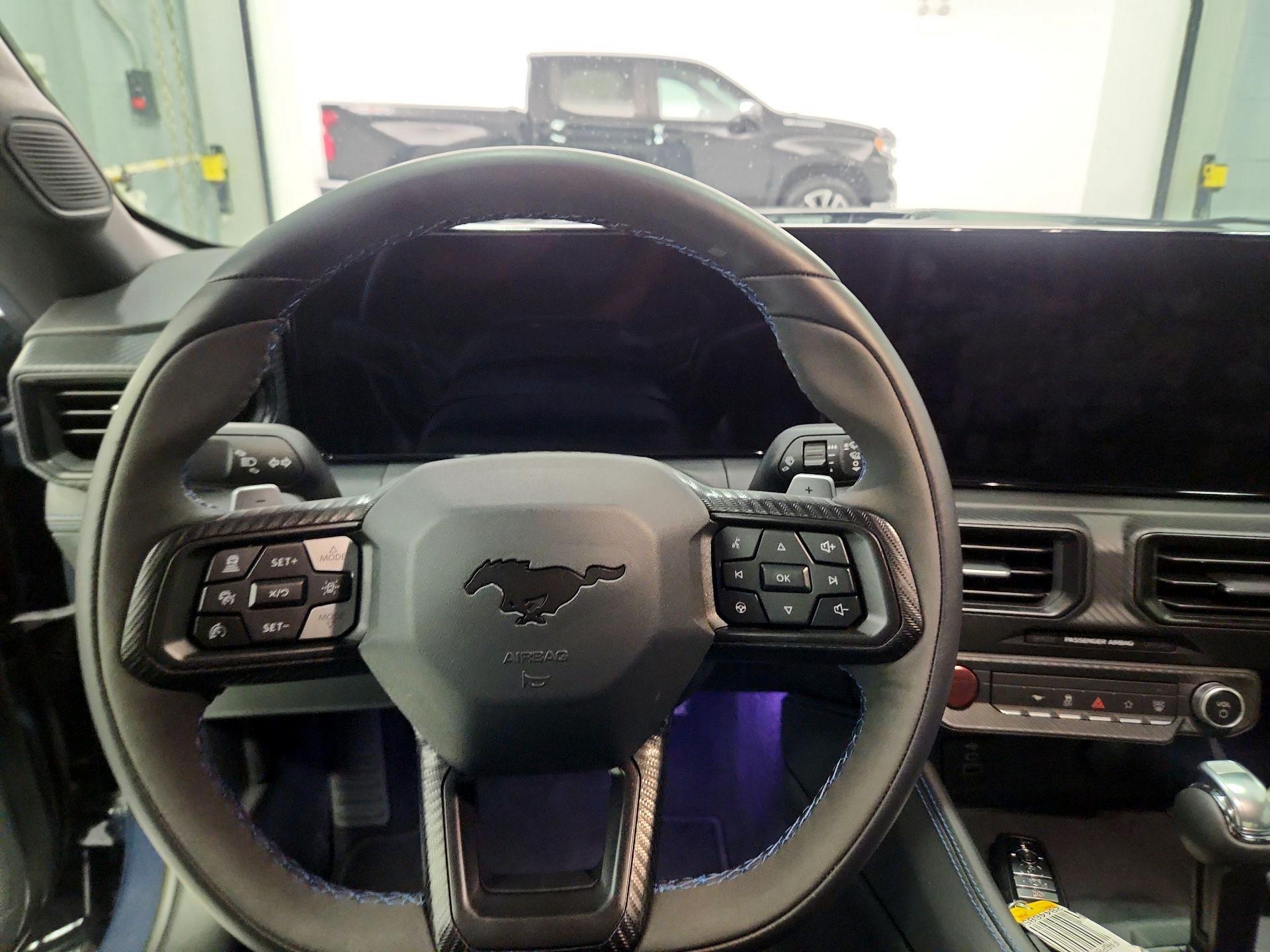 Thumbnail: 2025 Ford Mustang - 10