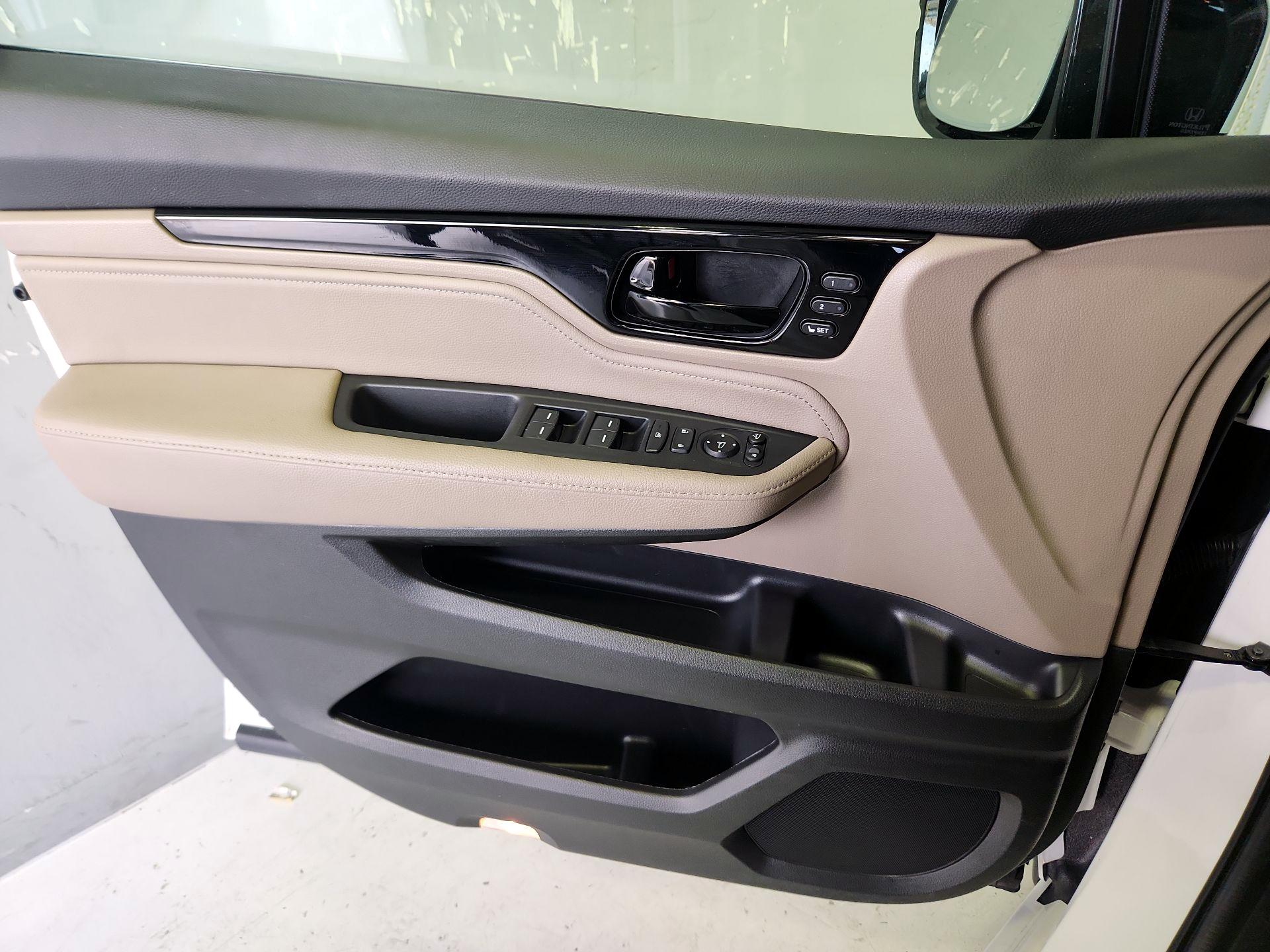 Thumbnail: 2023 Honda Odyssey - 12
