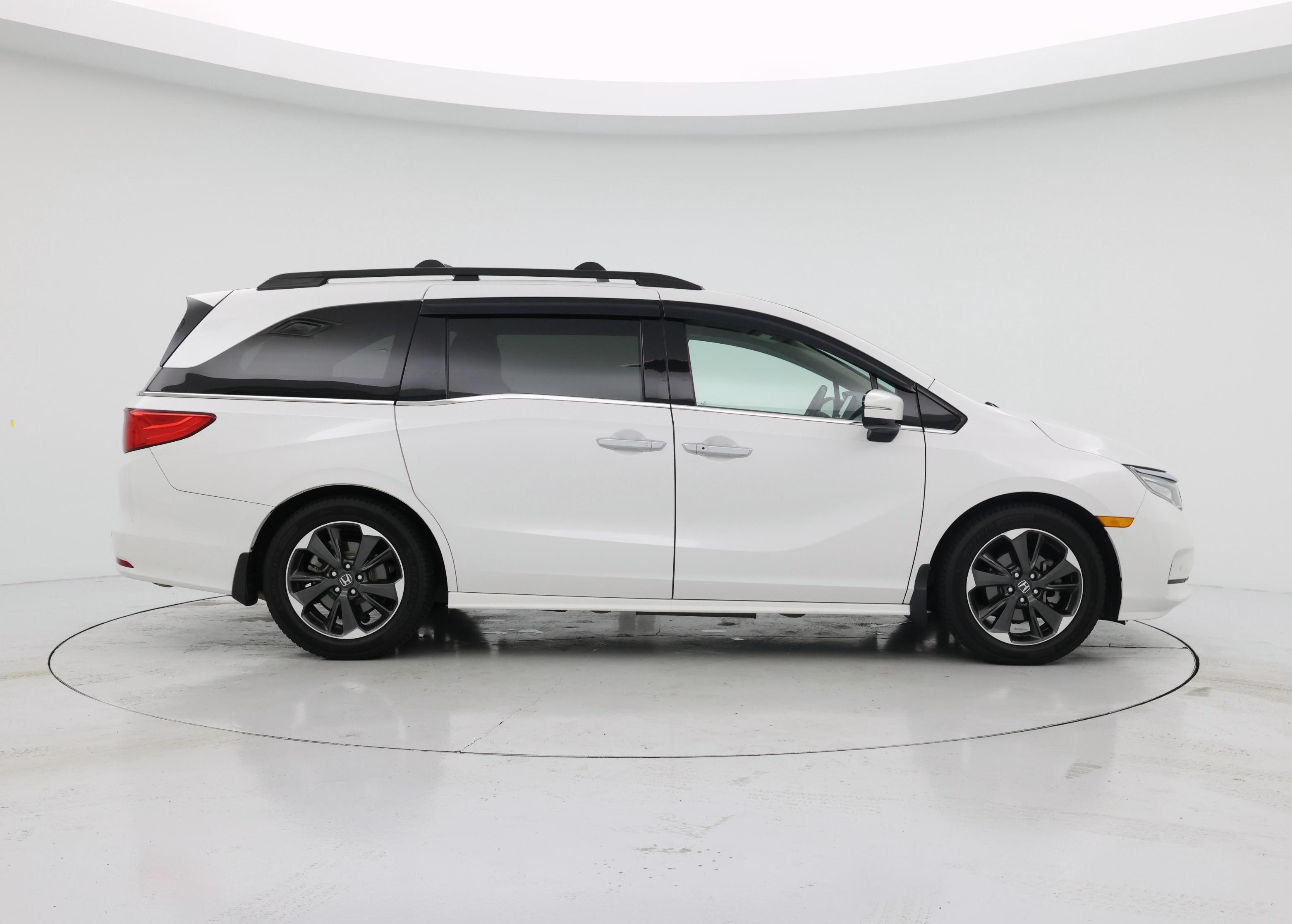 Thumbnail: 2023 Honda Odyssey - 7