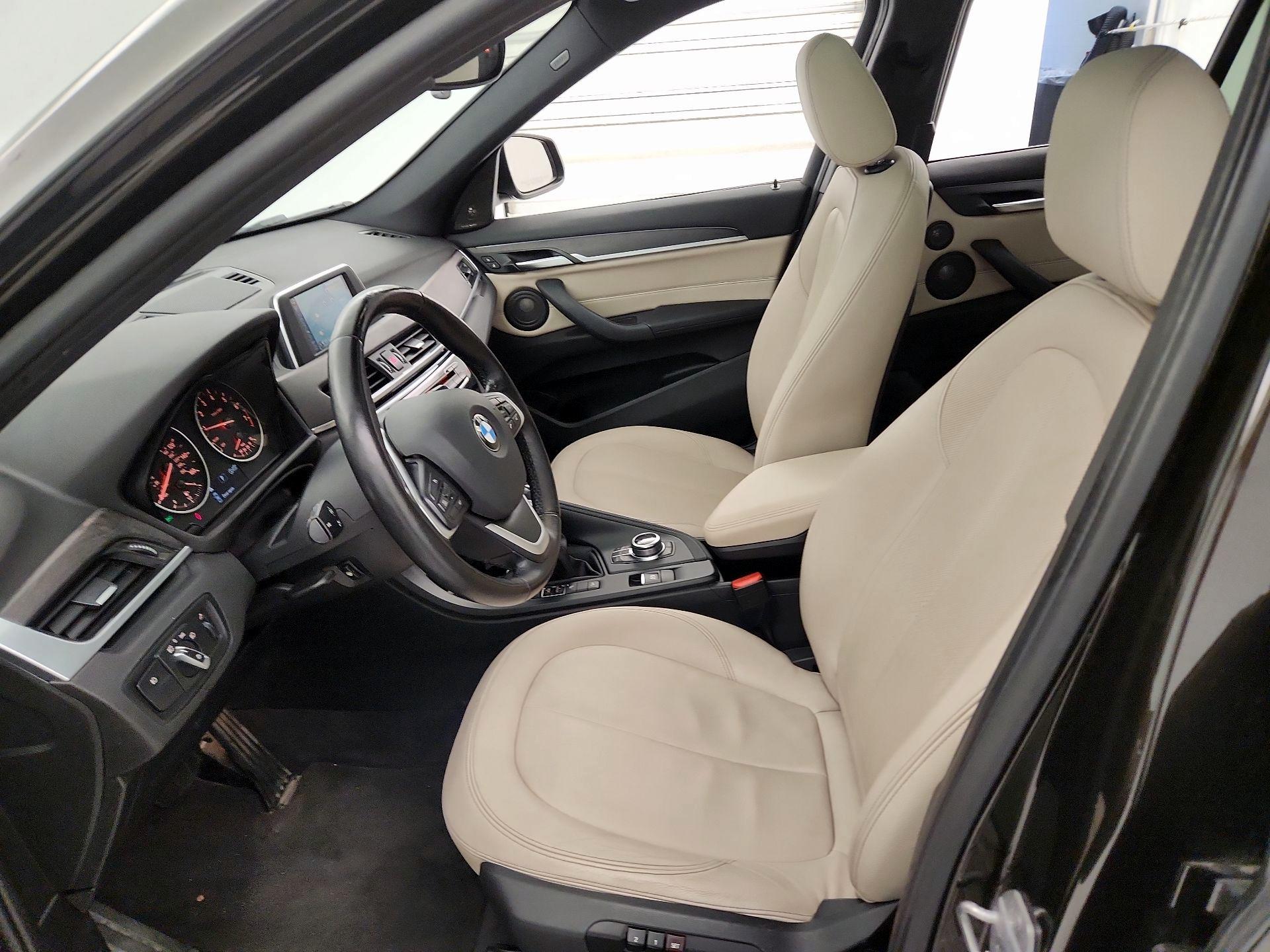 Thumbnail: 2017 BMW X1 - 11