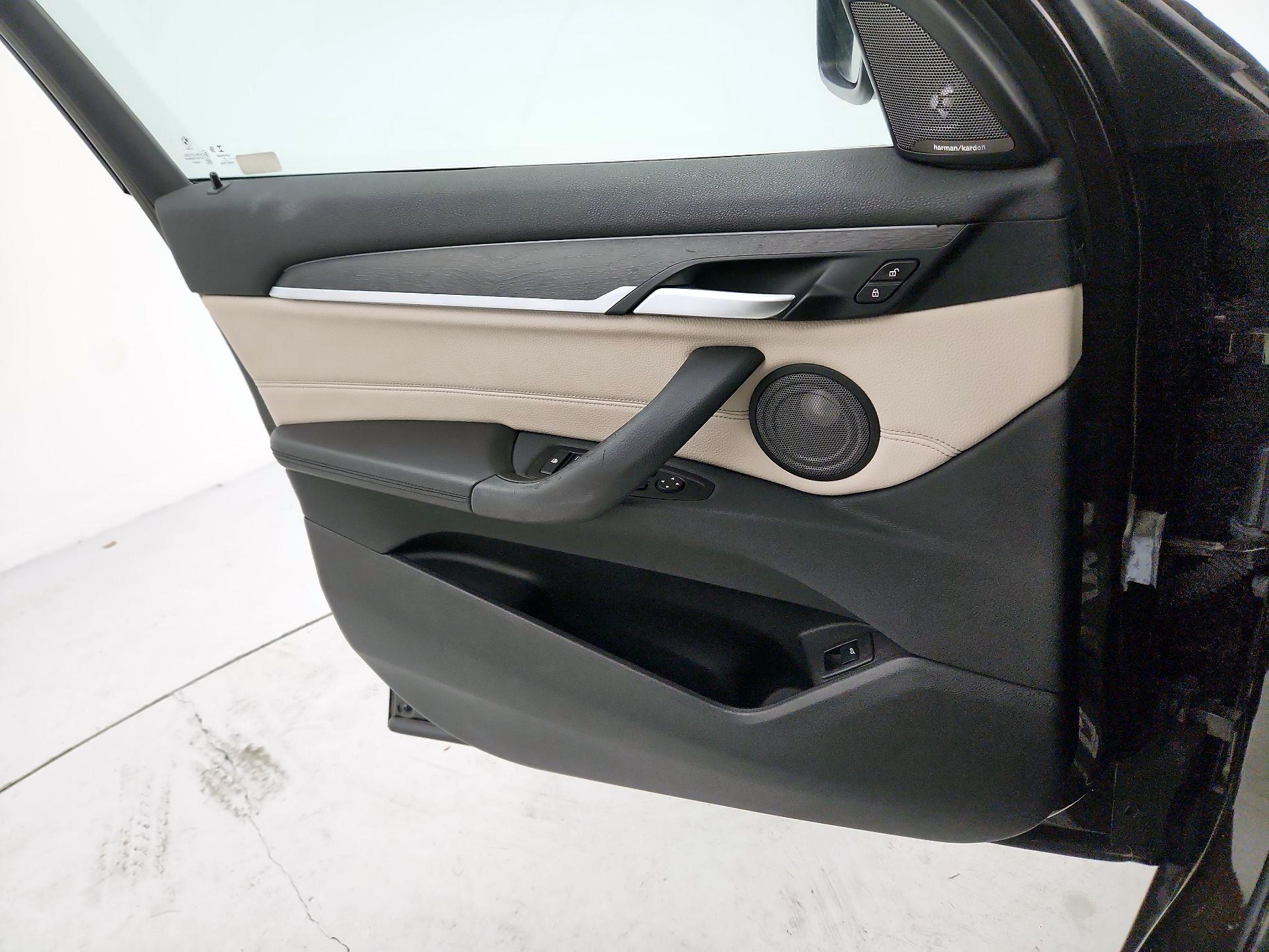 Thumbnail: 2017 BMW X1 - 12