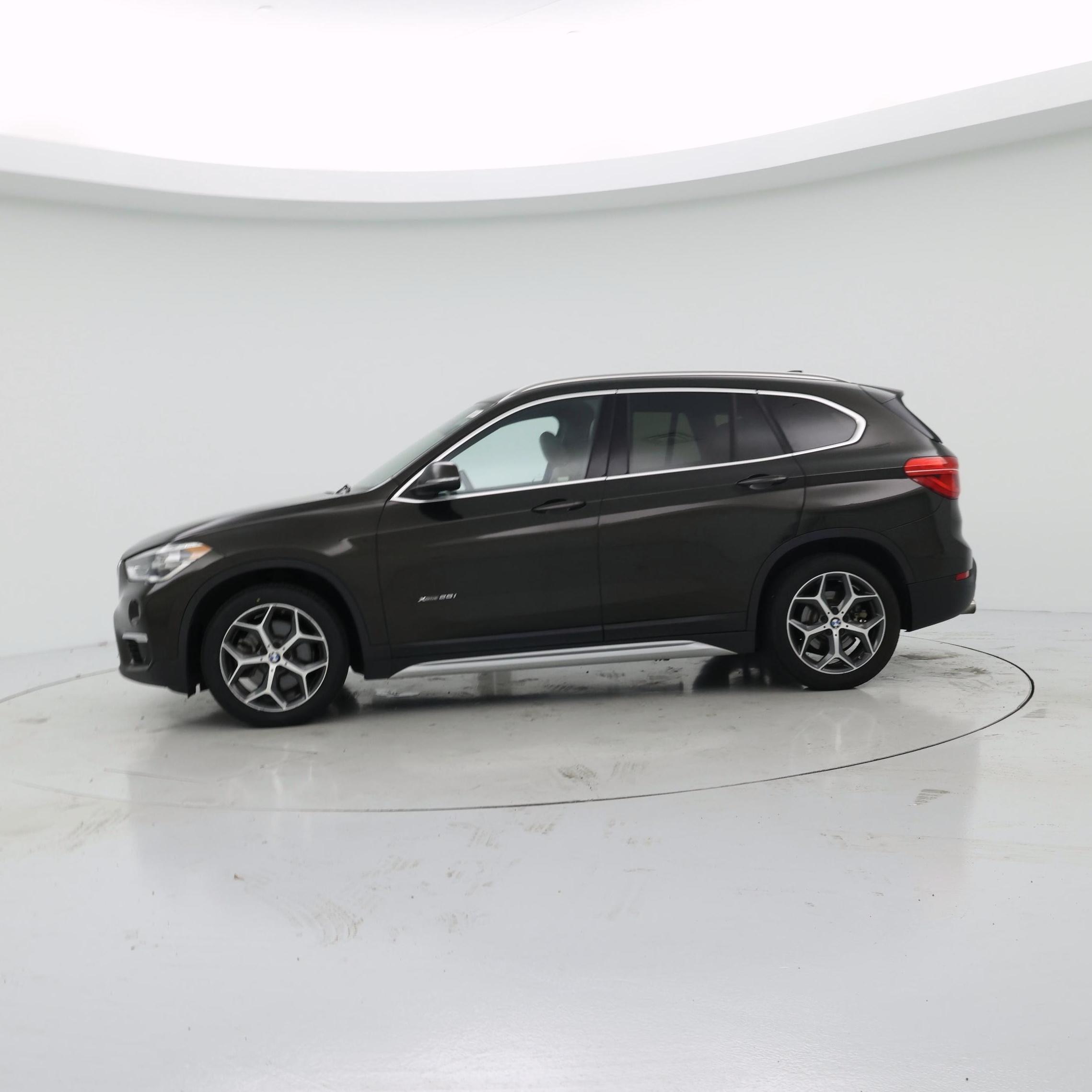 Thumbnail: 2017 BMW X1 - 3