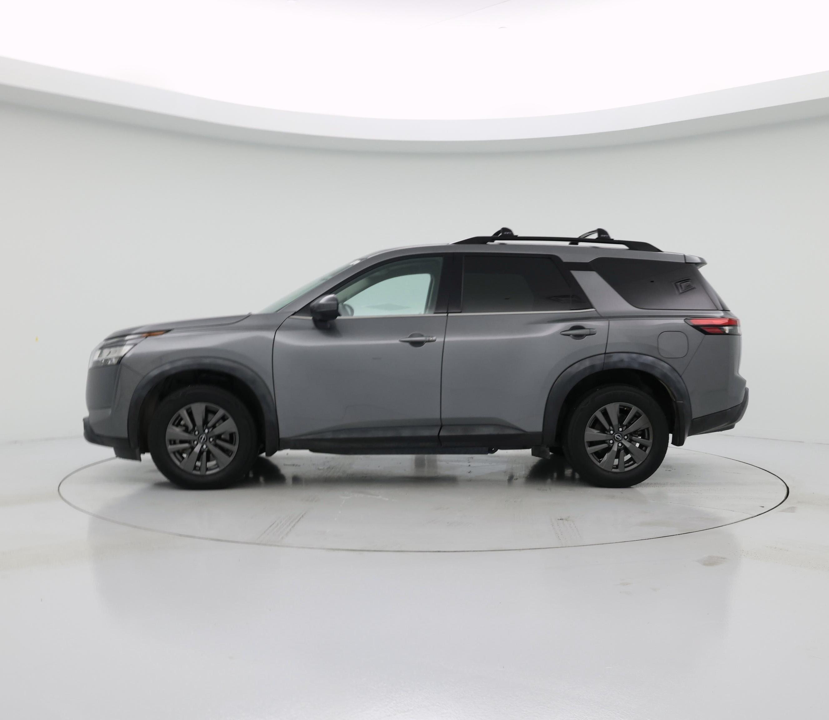 Thumbnail: 2022 Nissan Pathfinder - 3