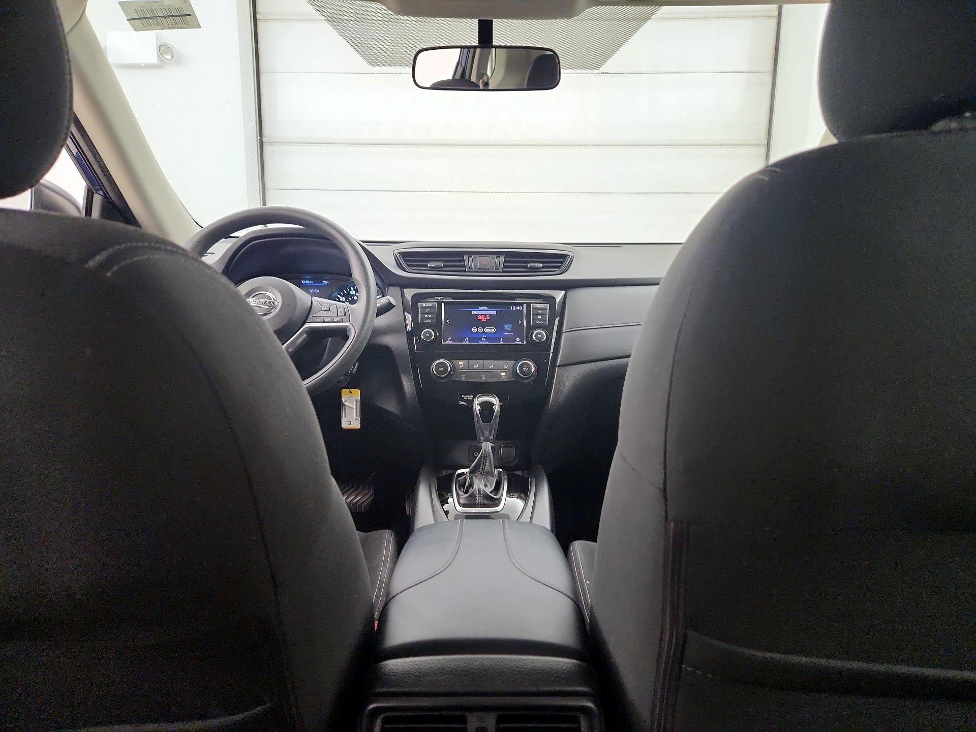Thumbnail: 2018 Nissan Rogue - 9