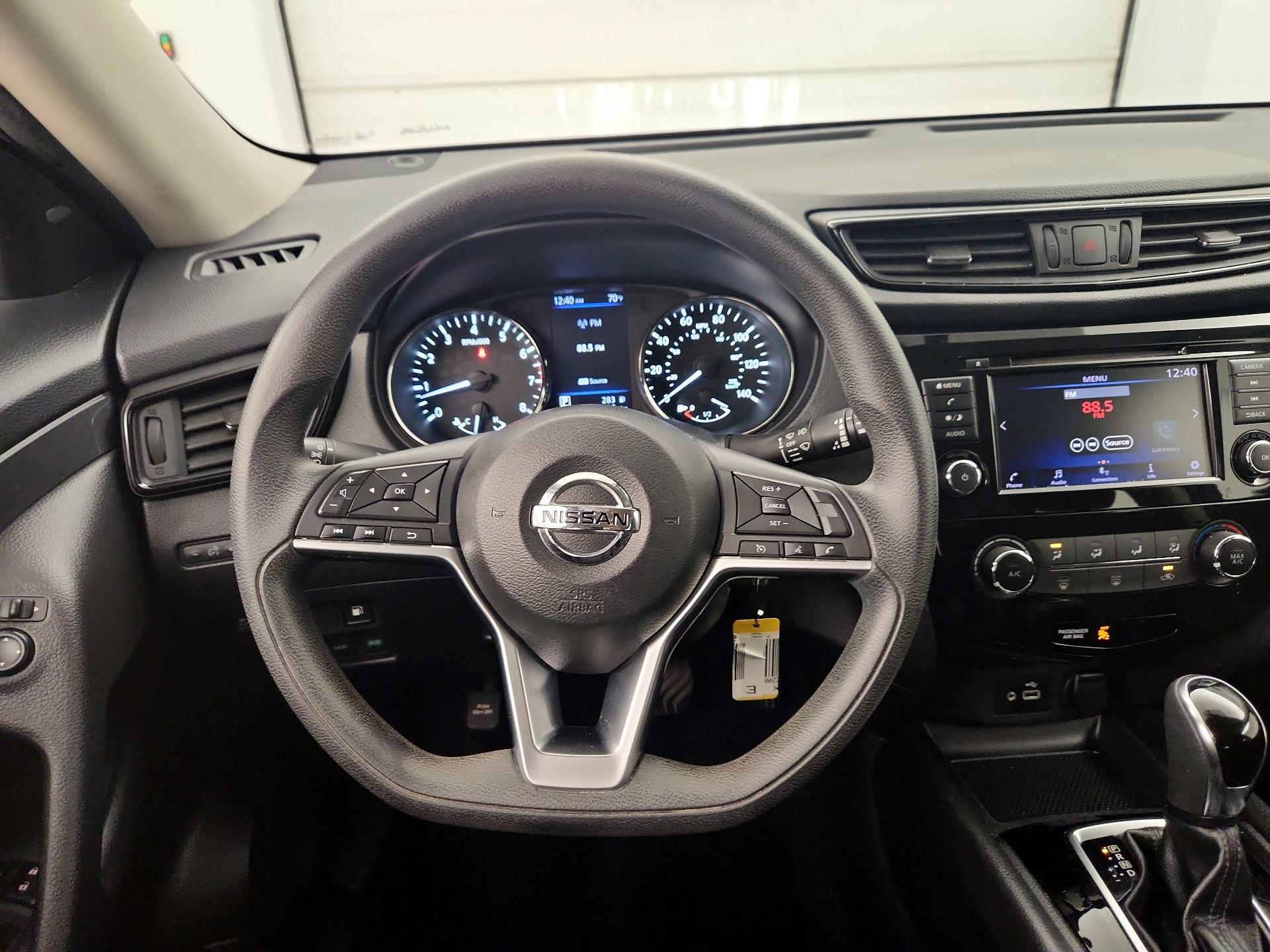 Thumbnail: 2018 Nissan Rogue - 10