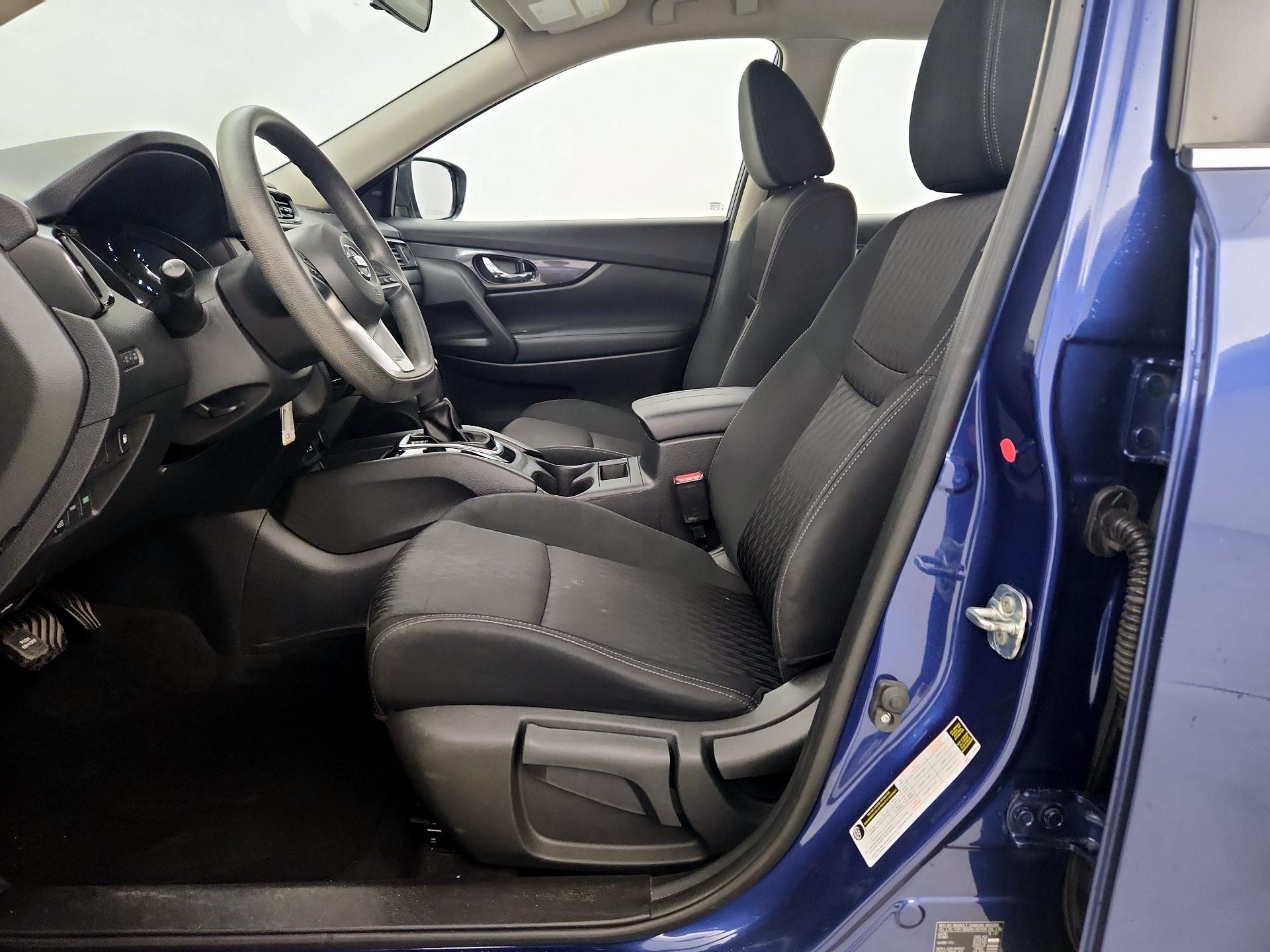 Thumbnail: 2018 Nissan Rogue - 11