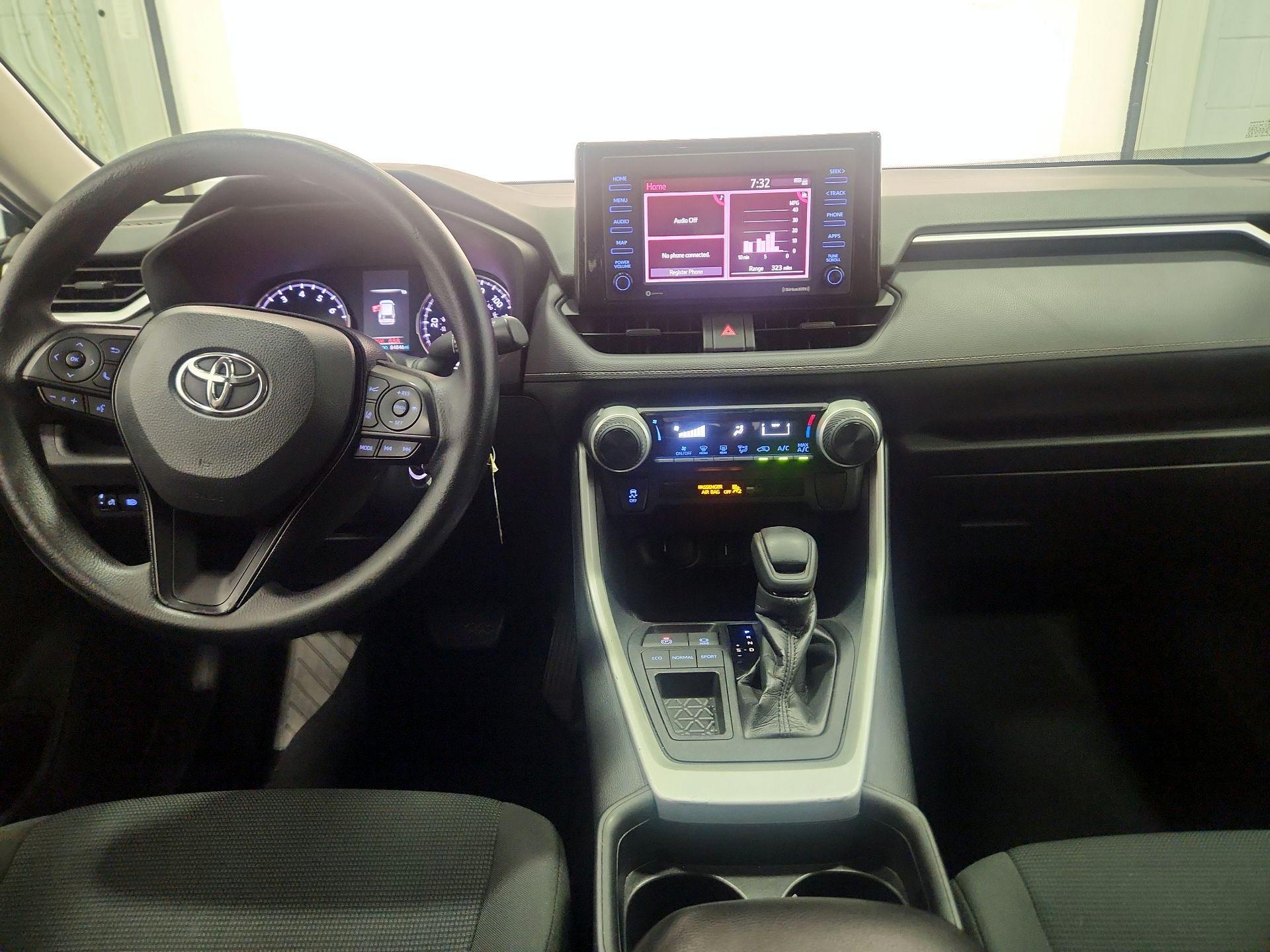 Thumbnail: 2021 Toyota RAV4 - 9