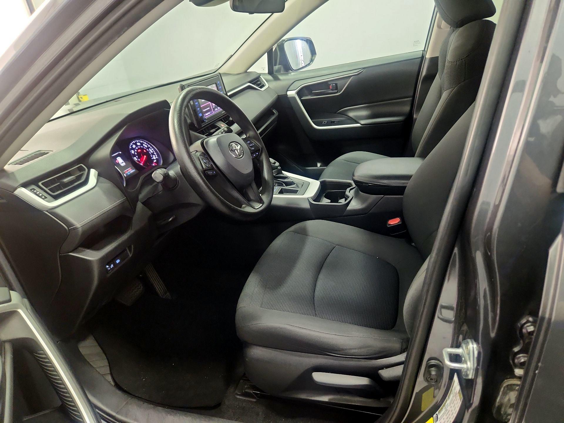 Thumbnail: 2021 Toyota RAV4 - 11
