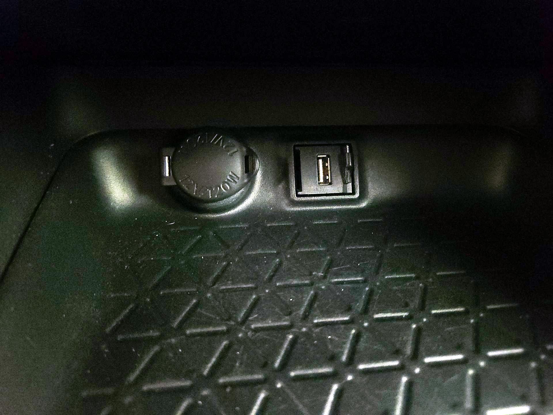 Thumbnail: 2021 Toyota RAV4 - 18