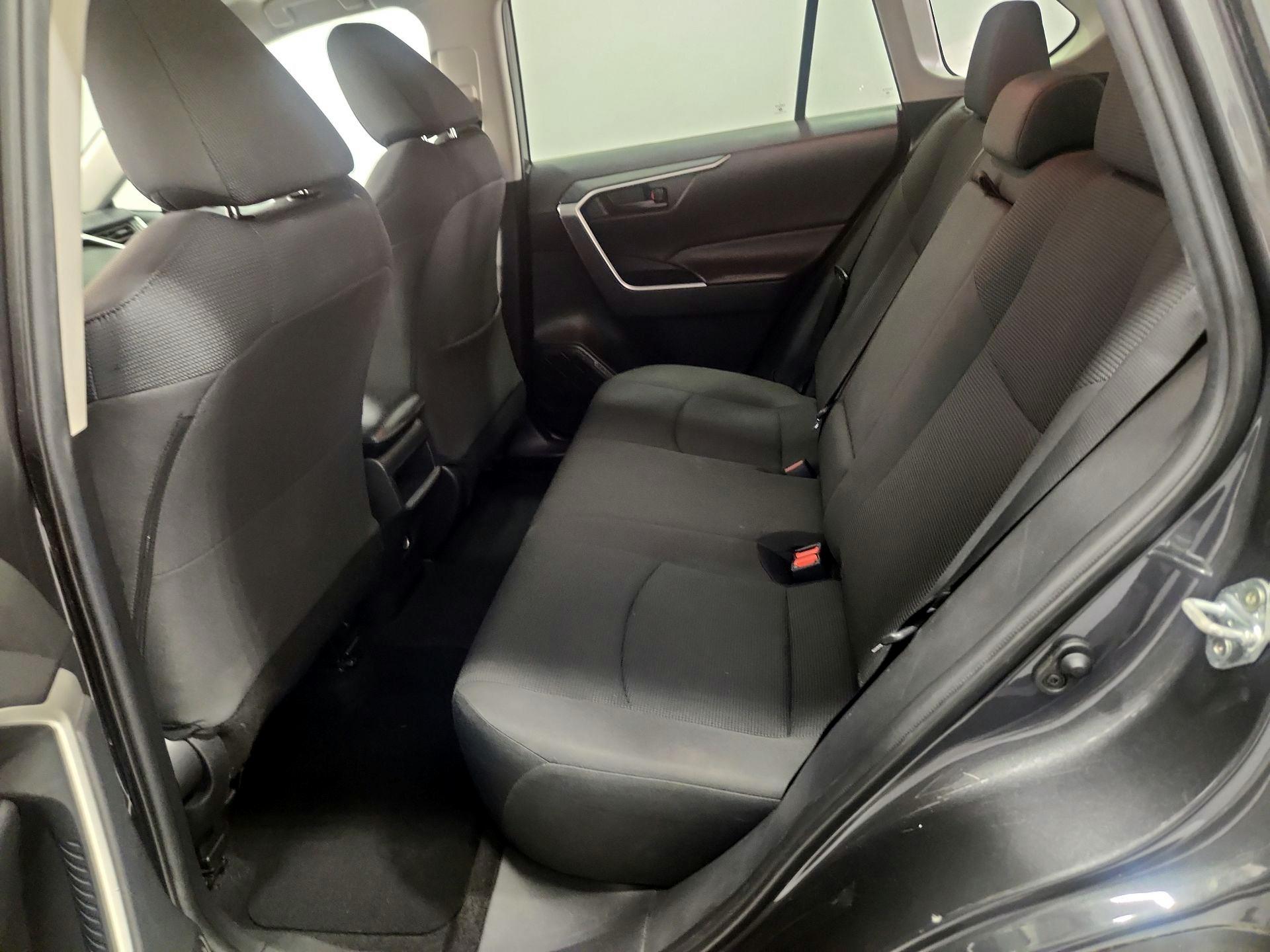 Thumbnail: 2021 Toyota RAV4 - 19