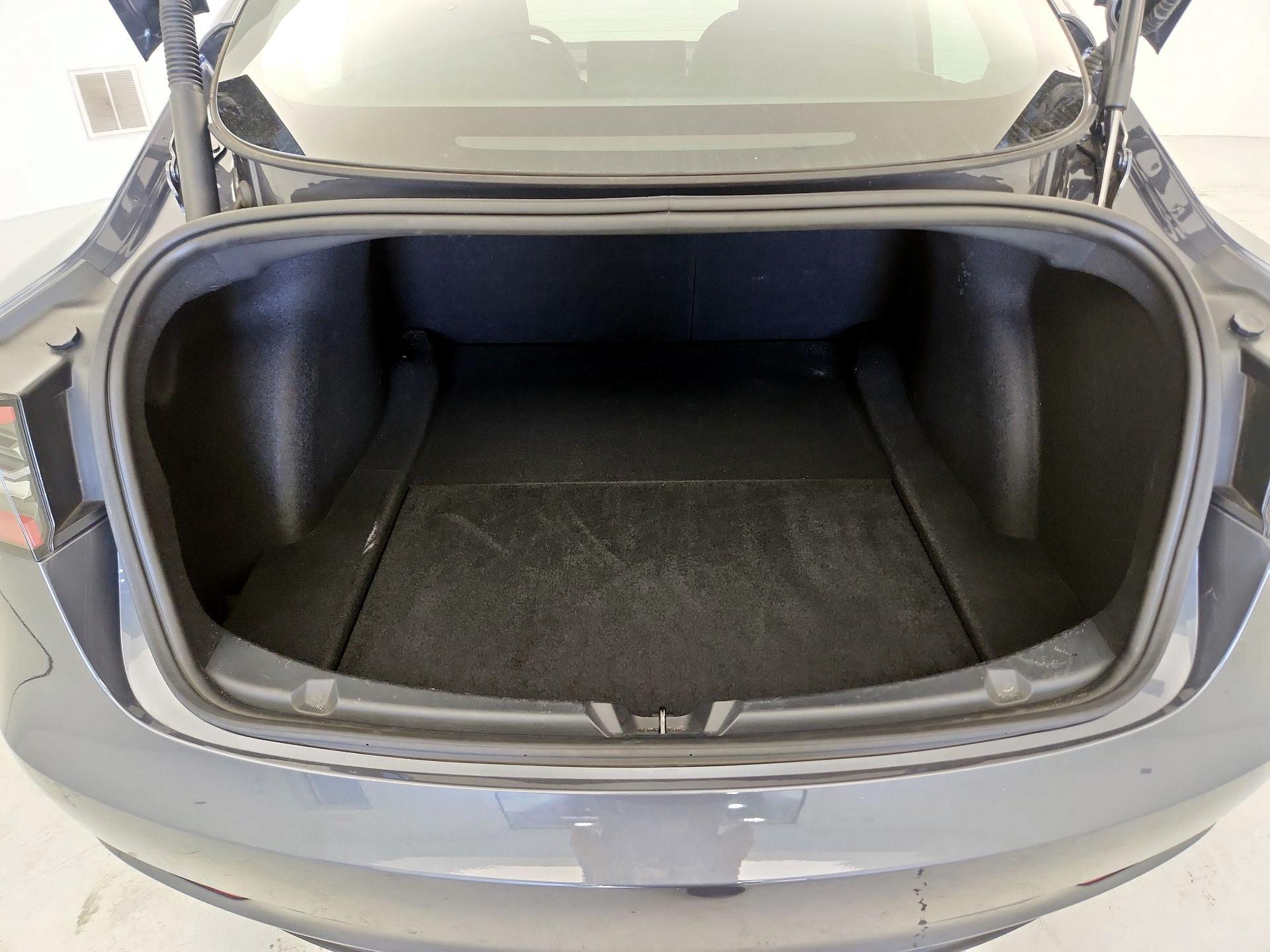 Thumbnail: 2023 Tesla Model 3 - 19