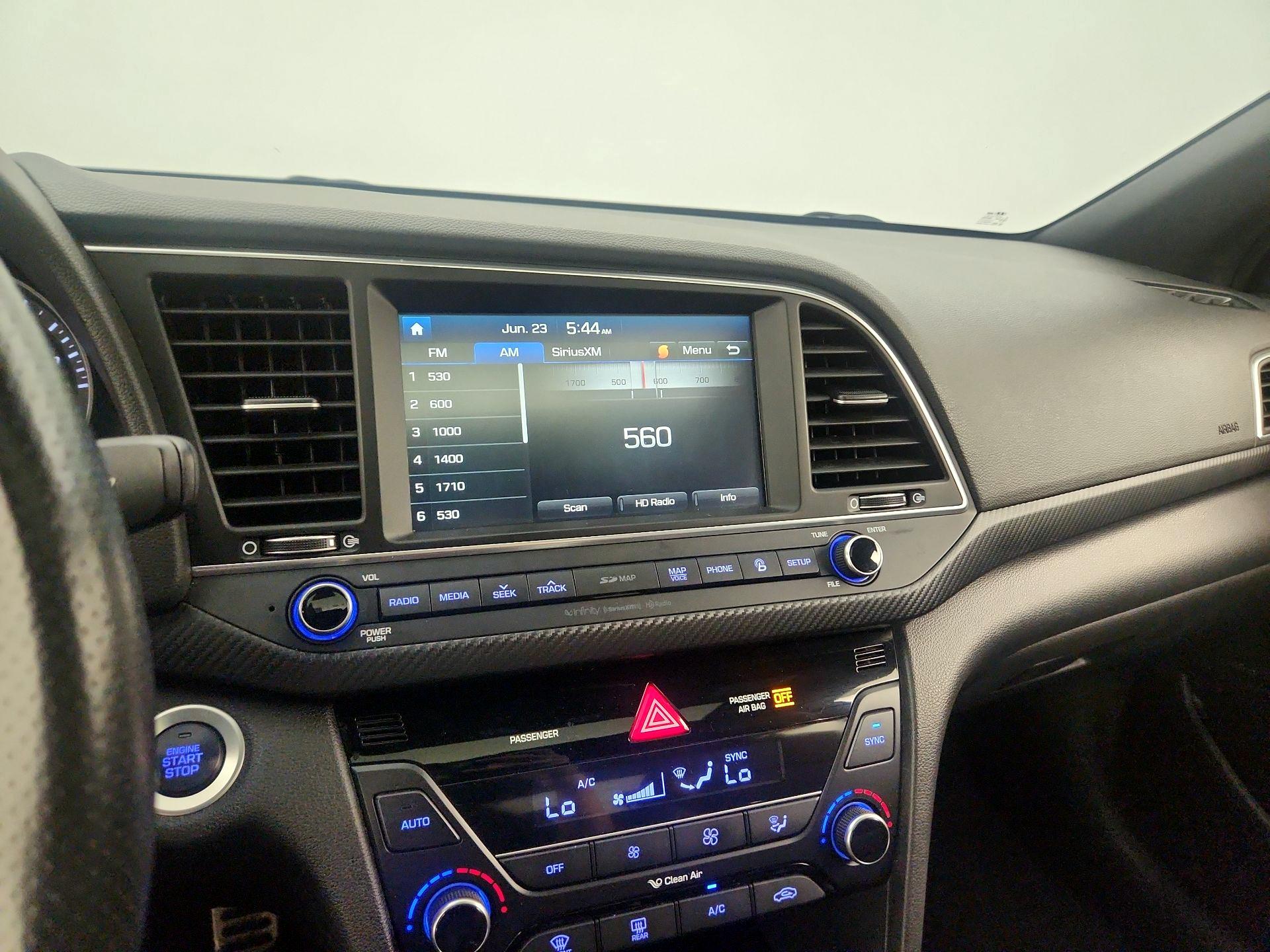 Thumbnail: 2018 Hyundai Elantra - 15
